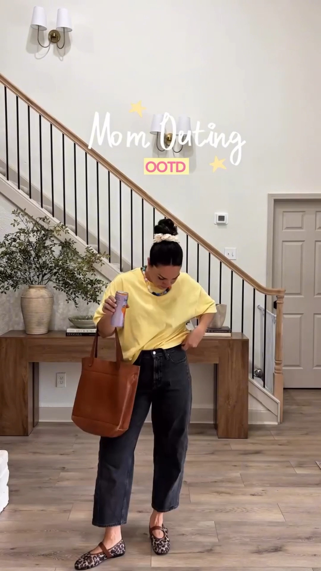 addicted to chunky necklaces !! 

Top: H&M
Barrel jeans: @Old Navy 
Necklace+ ballet flats: @Amazon 
Purse: @madewell 
Linked everything in my LTK🔗 

#OOTD #mom #momstyle #styleinspo

#LTKootd #LTKgrwm