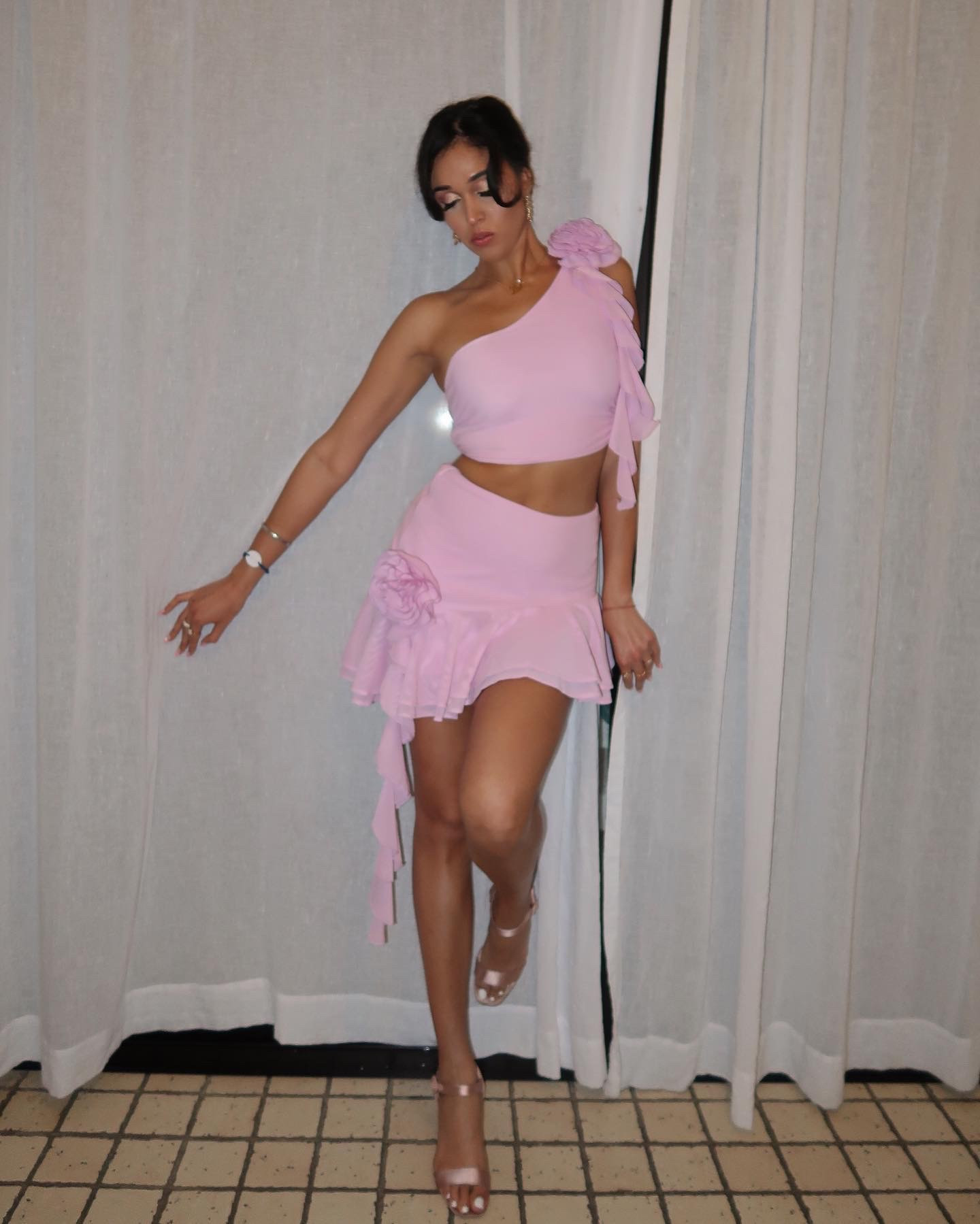 I got a size small in both this beautiful baby pink top & skirt from Babyboo🩷 

#LTKcanada #LTKdresses #LTKpartywear