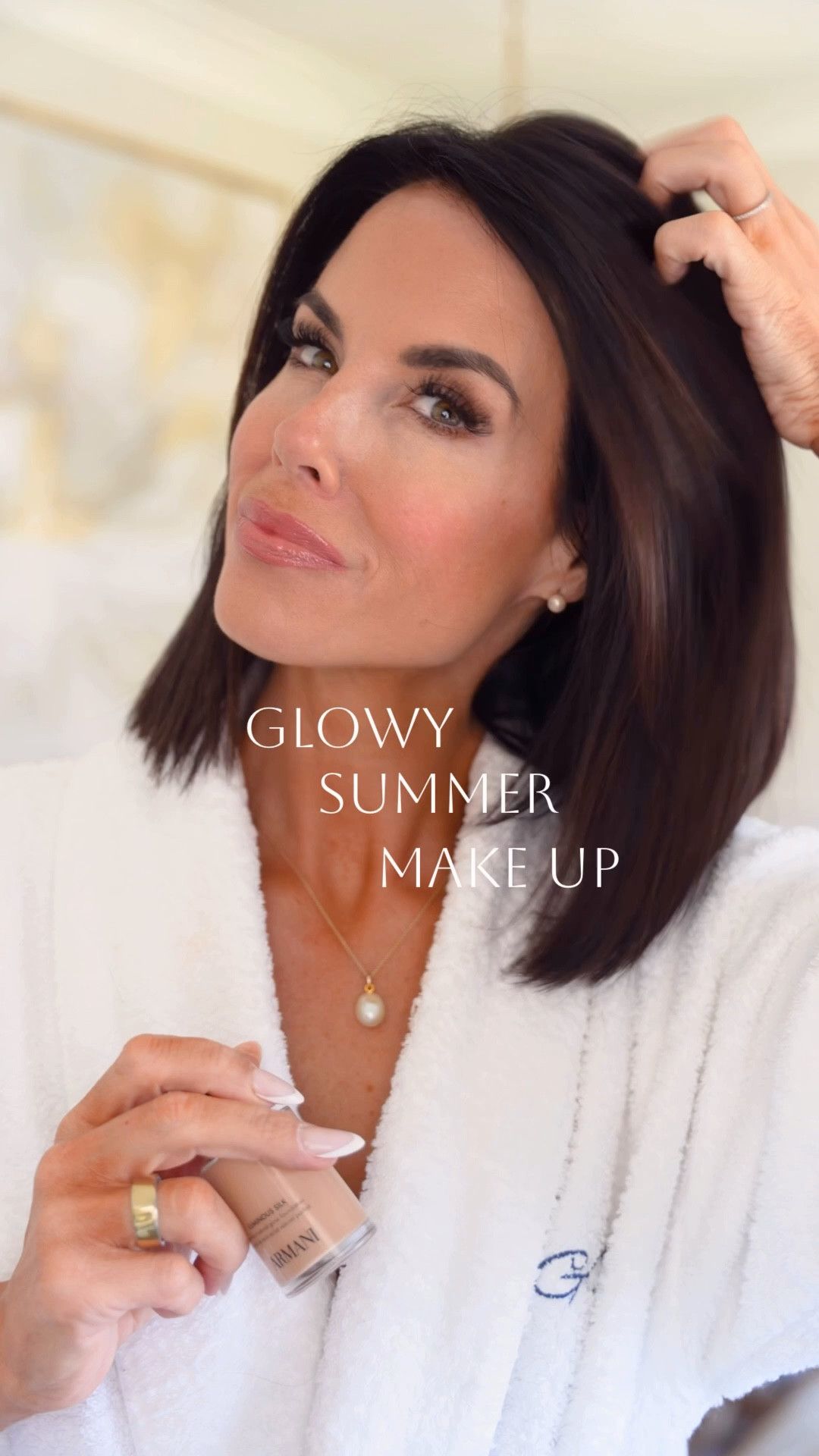 So ready for a summer glow ☀️

All products used below : 

*save 21% on products on @lookfantastic with GEMMABLF 

Concealer @esteelauderuk double wear 3.5c
Foundation @armanibeauty luminous silk 5.5
Eye highlighter @rodialbeauty banana low lighter 
Brow pen @lorealparis dark brunette 
Mascara @lorealparis extensionist black 
Eyeshadow palette @bobbibrownuk pink mirage 
Bronzer duo @morphebrushes_uk tulum trip 
Blusher trip @morphebrushes cabana club 
Lip liner @kyliecosmetics lure 
Lipstick @morphebrushes sealed kiss 



#makeup #makeuptutorial #springmakeup #summermakeup #makeupinspiration 

#LTKspring #LTKsummer #LTKbeauty