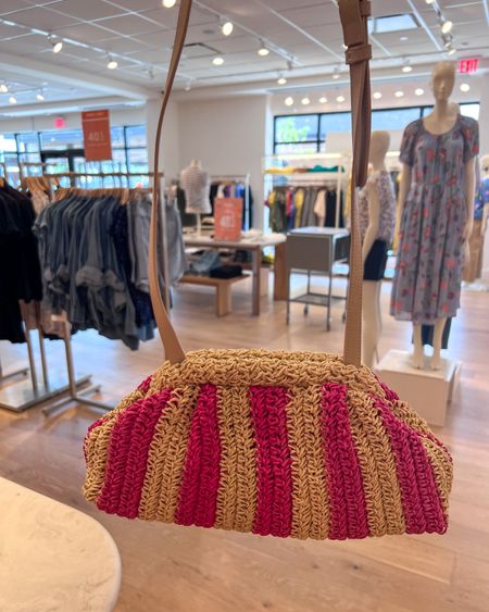 Love this raffia striped bag that can work as a crossbody or clutch. It is currently on sale for 40% off. 

Straw bag, straw purse, spring clutch, spring crossbody purse, loft sale, loft accessories 



#LTKitbag #LTKstyletip #LTKunder50