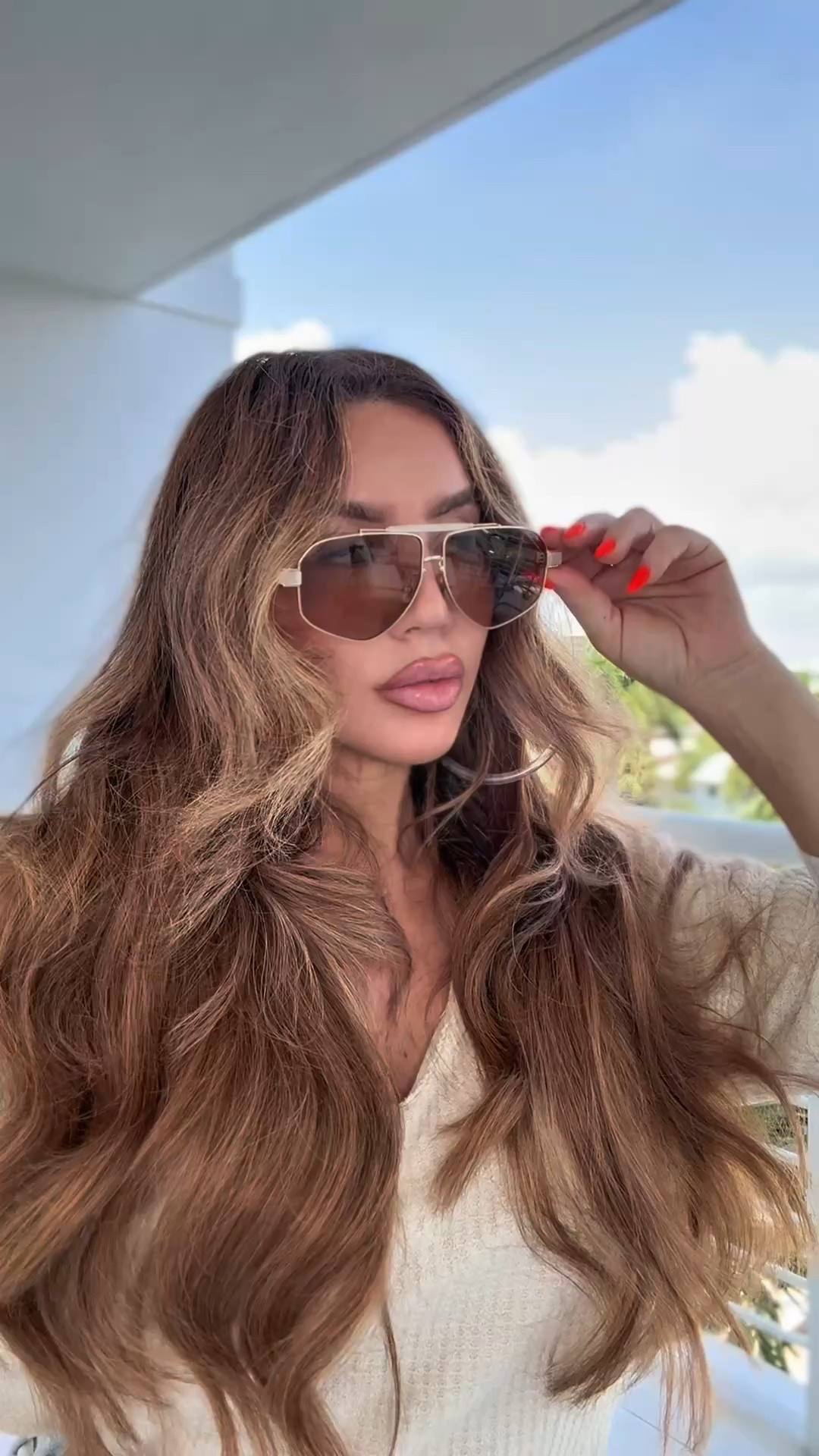 Love the shape of these aviators! On sale right now ♥️

#LTKFindsUnder100 #LTKSaleAlert #LTKU