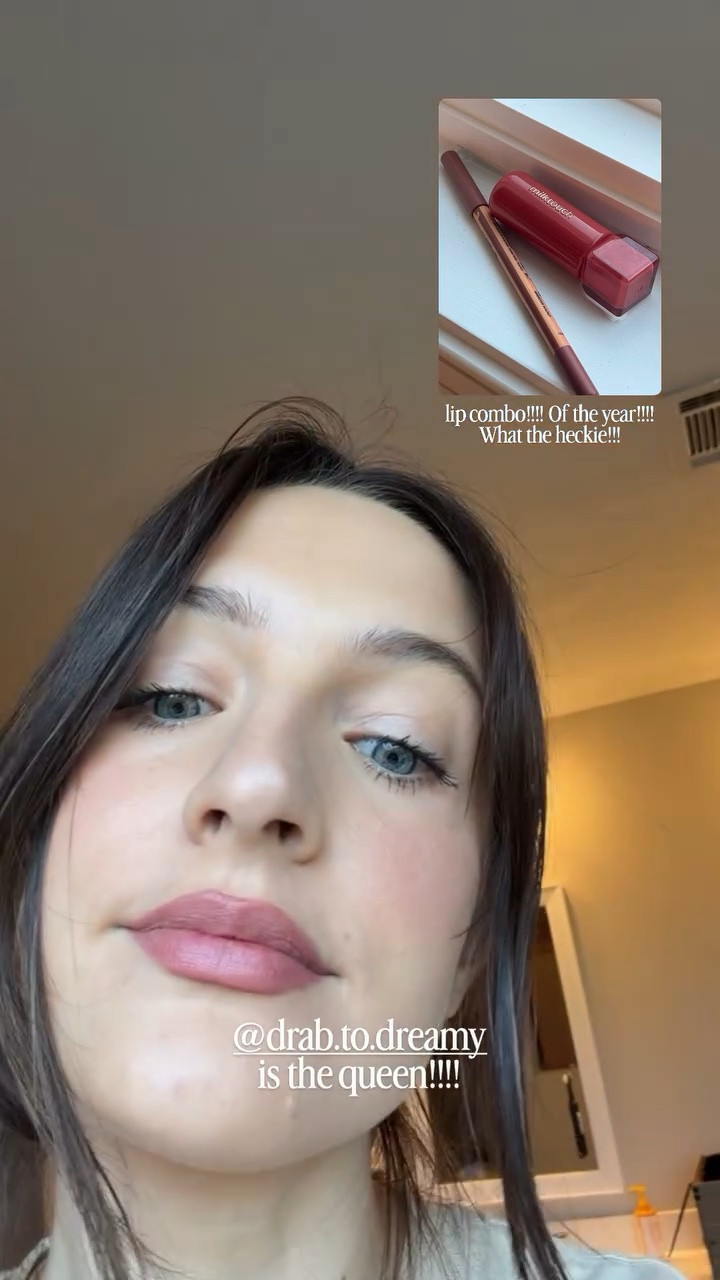 lip combo!!!! Of the year!!!! What the heckie!!! @drab.to.dreamy
is the queen!!!!
