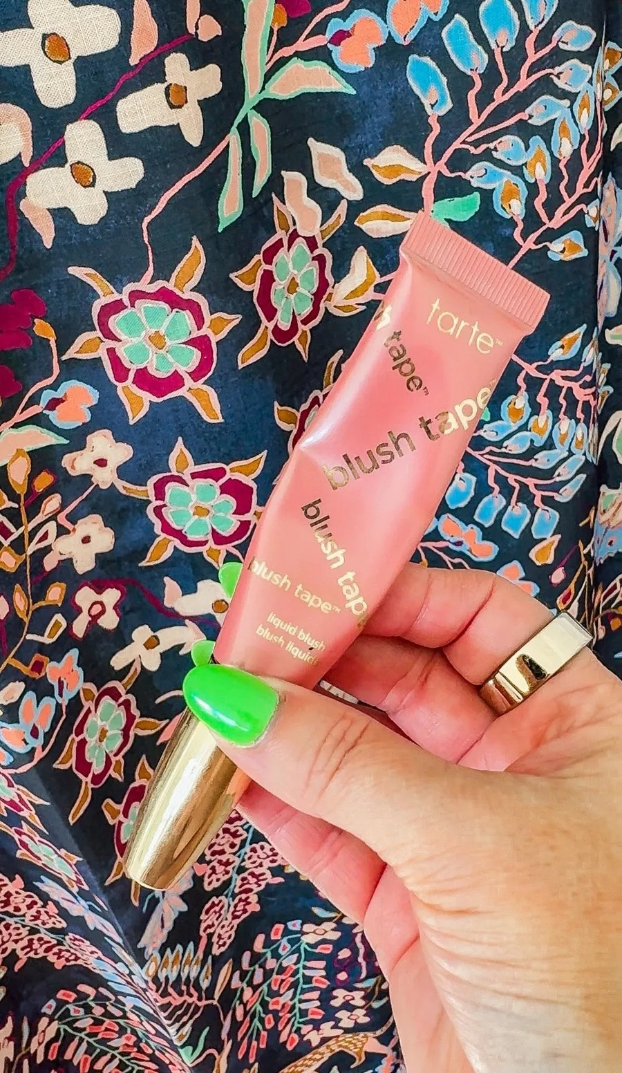 ulta makeup favorite 💖✨

this blush tape gives the prettiest glow



summer essentials, tarte, liquid blush, beauty, makeup routine, everyday, shelli enright, stylenright 

 #LTKBeauty