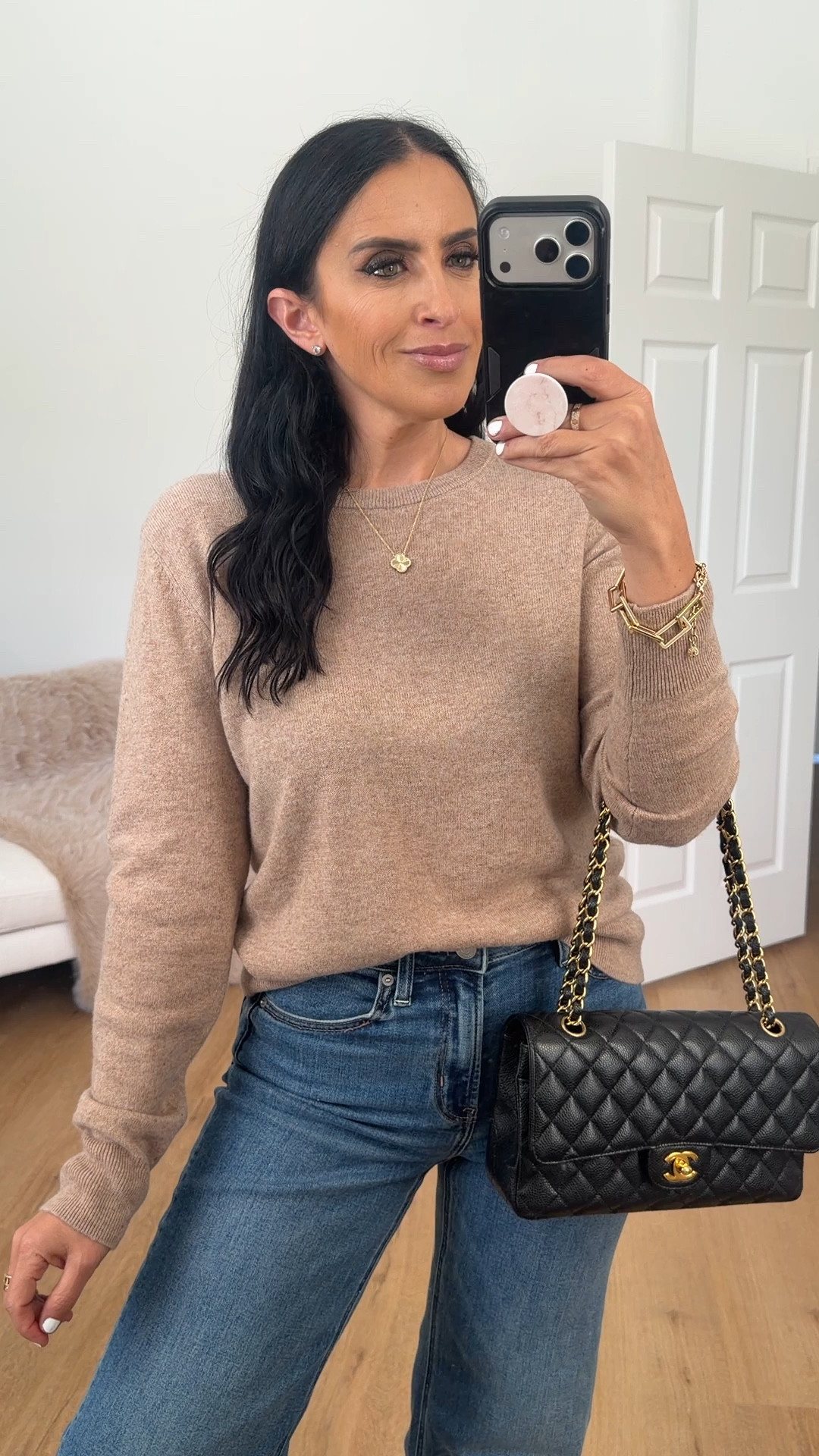 Quince Mongolian Cashmere Crewneck Sweater wearing size medium only $50