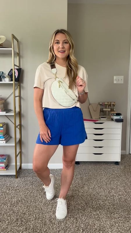 Styling these $20 Target shorts for Europe.

Shorts - TTS Small
Nuuds Tee - Sized up one to Medium
Linen Button Down - TTS Small
Tank/Denim Jacket - Old items
Shoes - TTS 7

Travel | Europe | Petite | HOC Spring


#LTKFindsUnder50 #LTKFindsUnder100 #LTKTravel