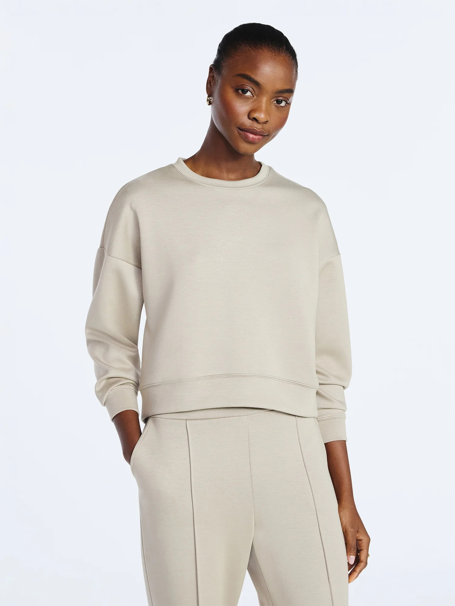 Scoop Women's and Women's Plus New Scubaknit Cropped Sweatshirt with Drop Sleeves, Sizes XS-4X | Walmart (US)