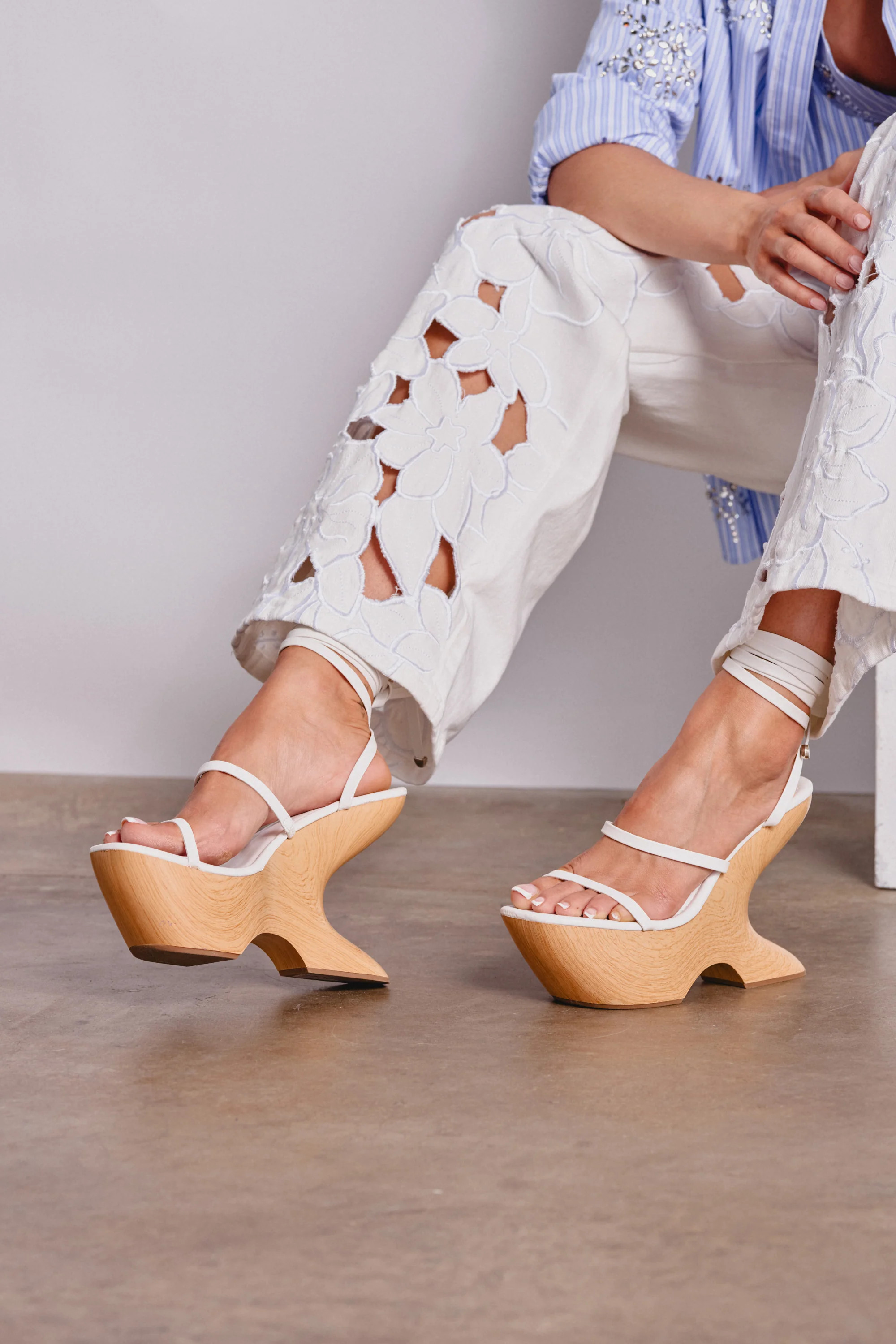 AZALEA WANG ONNI WHITE STRAPPY UPPER WOOD WEDGE | AKIRA