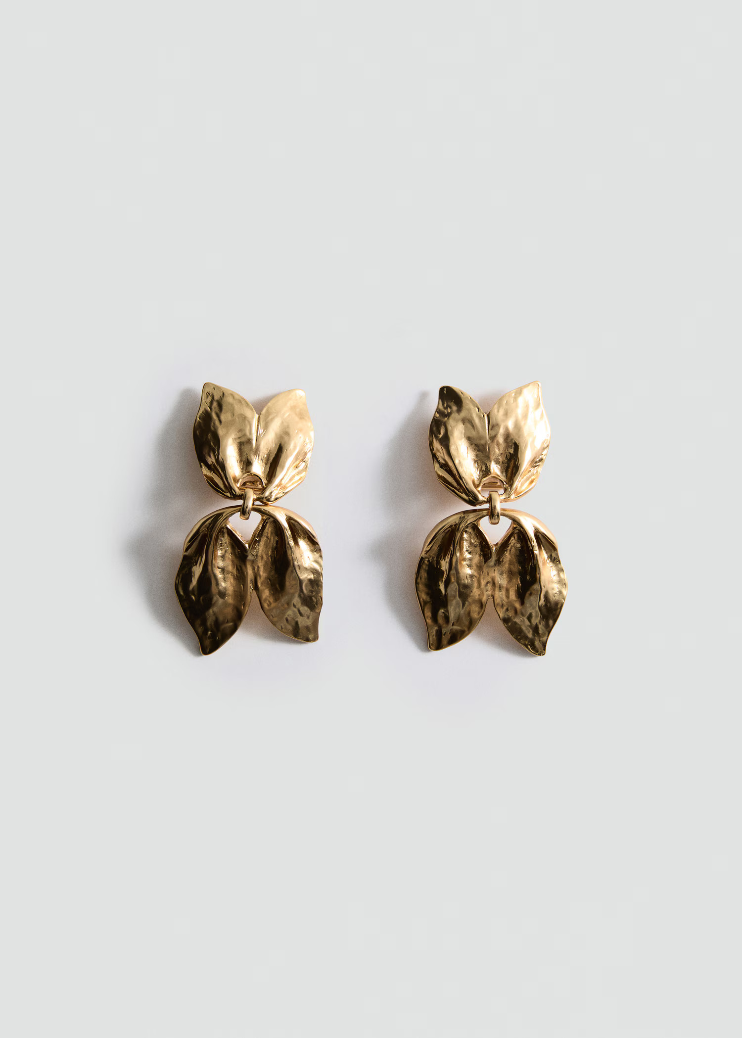 Pendant-design earrings - Women | MANGO United Kingdom | MANGO (UK)