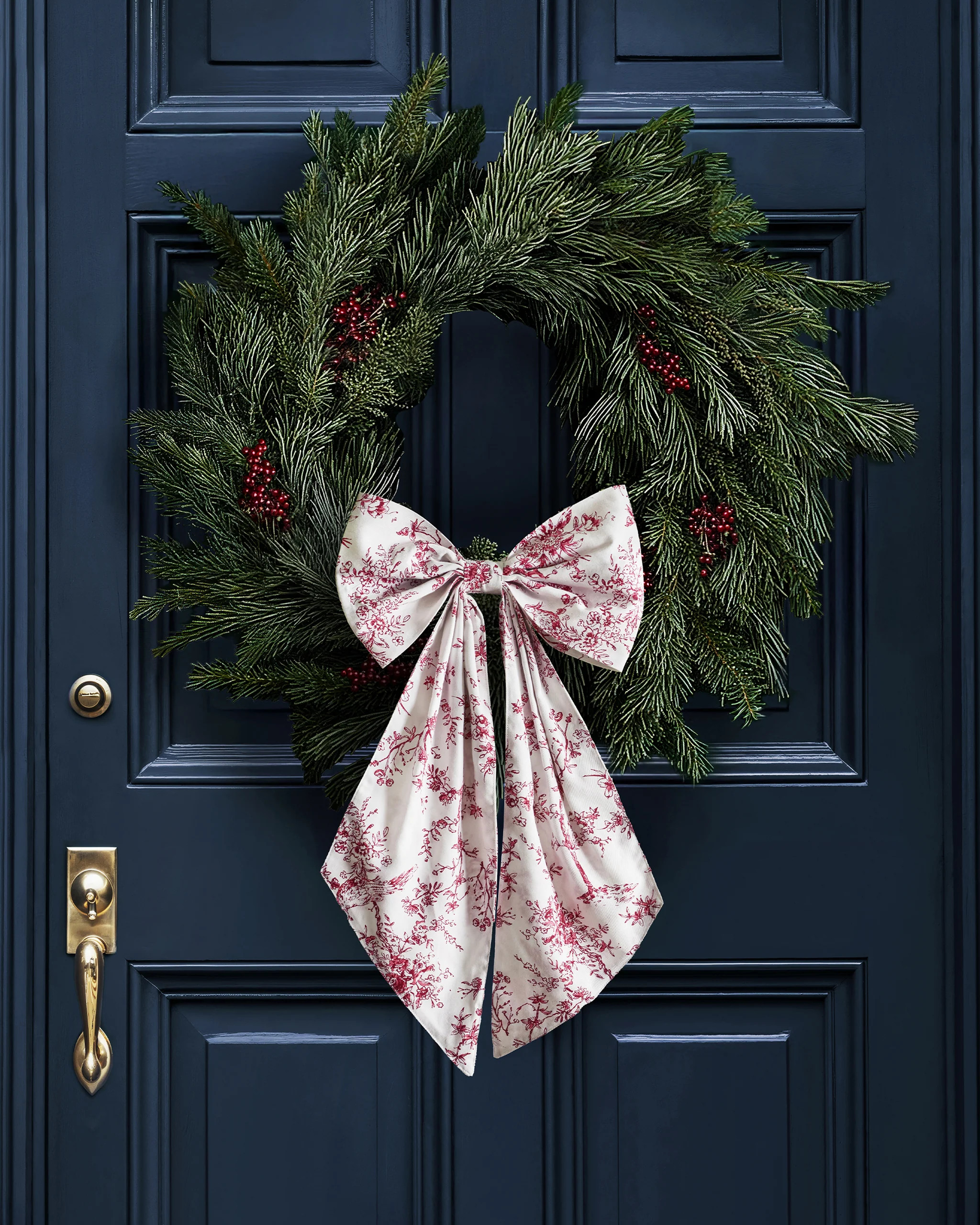 Wreath Bow in Red Timeless Toile | Petite Plume