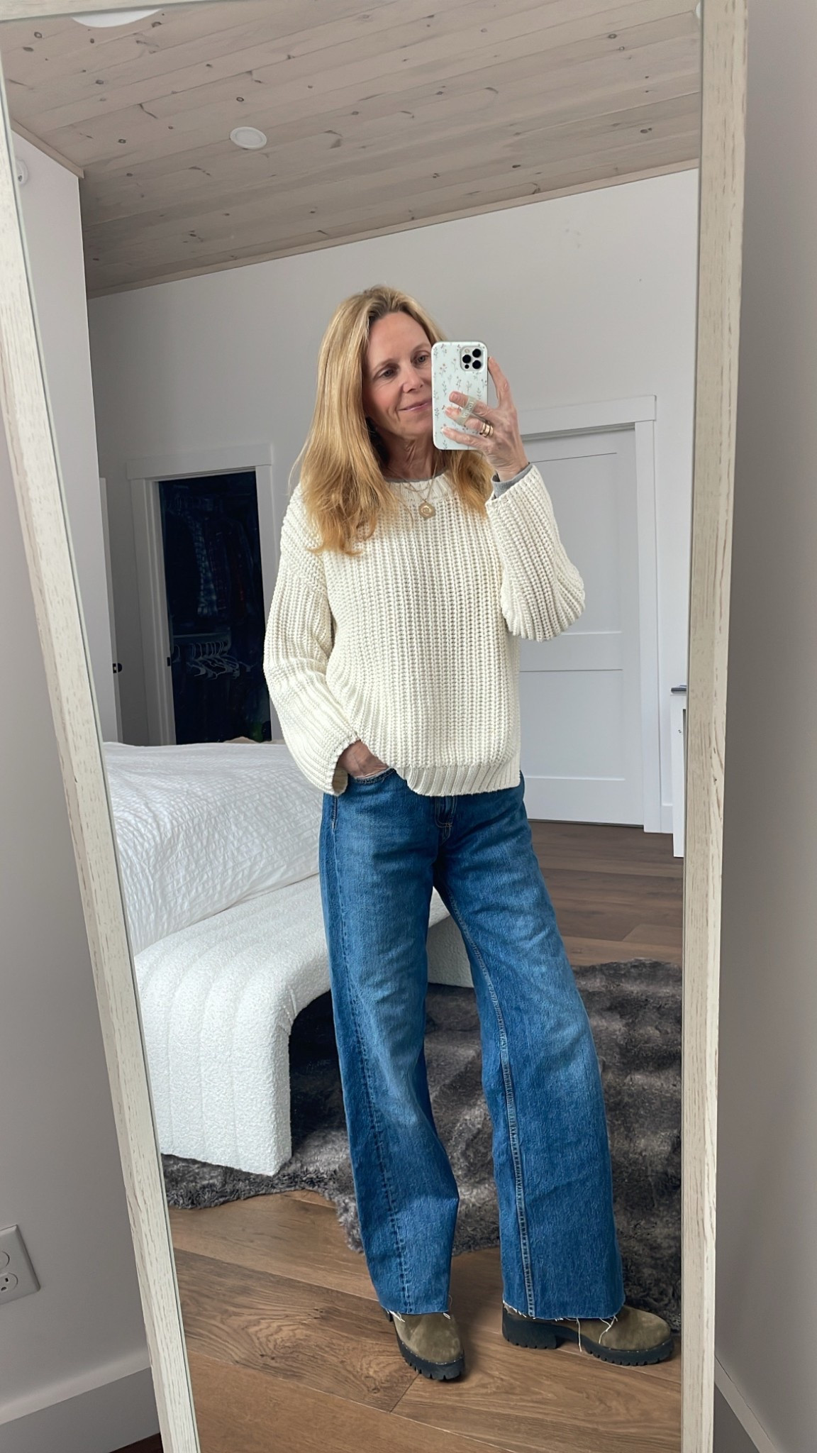 Chunky cotton sweater. Sooo comfy. Dm for Zara jeans link!

#LTKStyleTip #LTKOver40