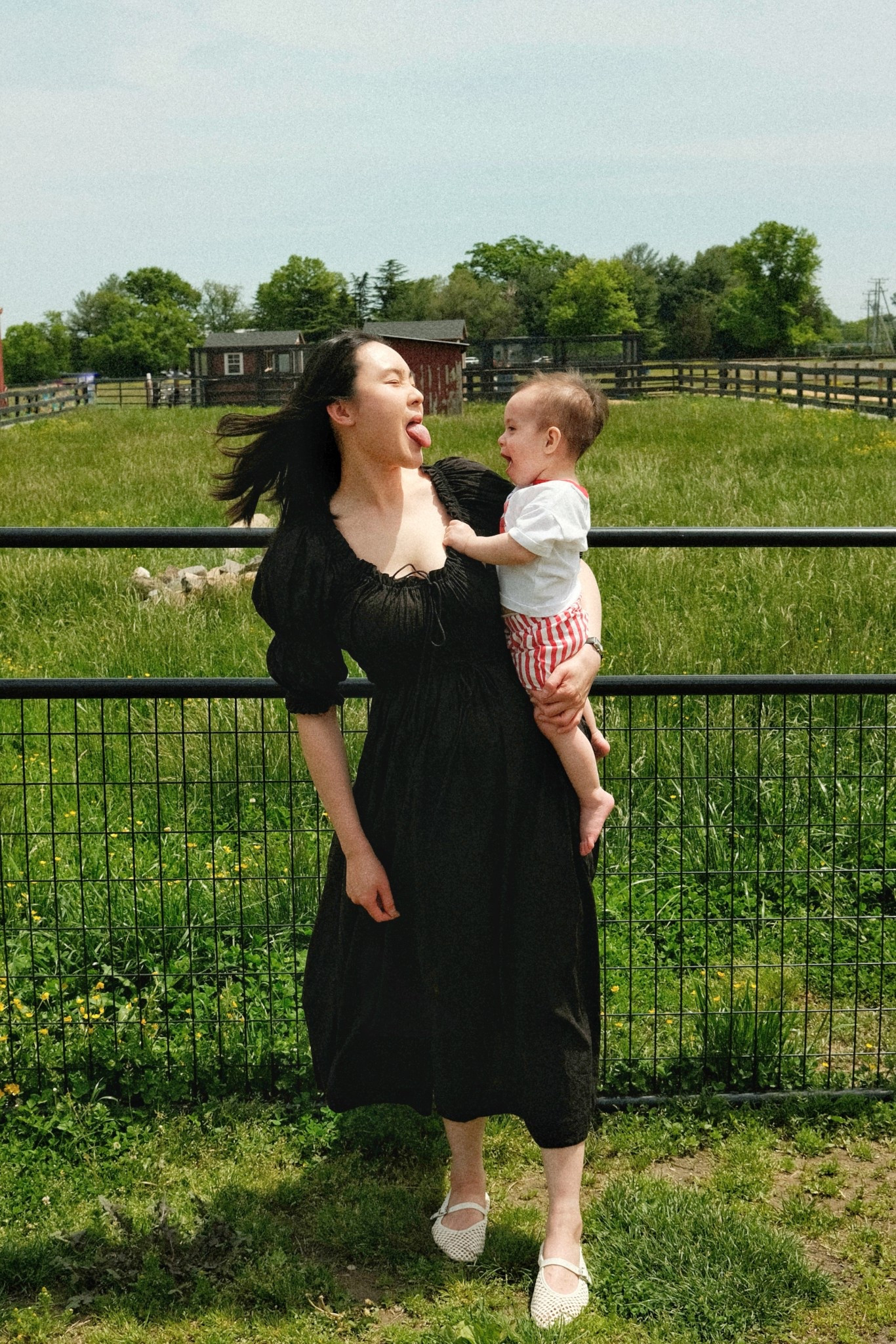 Happy 1st Mother’s Day to me😝


#doendress #weekendoutfit #doenischia #ischiadress 

#LTKStyleTip #LTKGiftGuide #LTKFamily