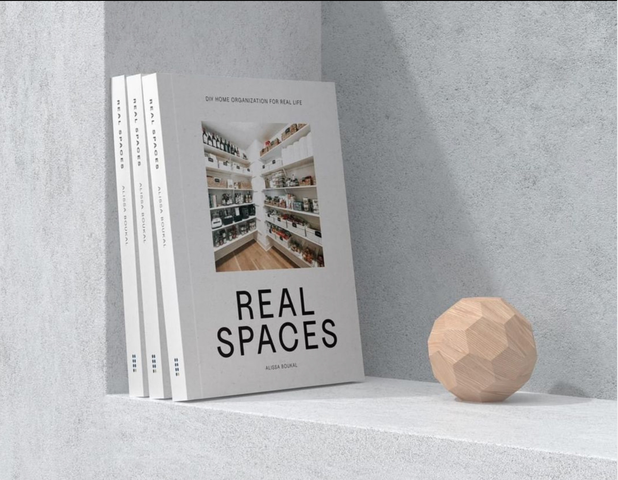 If your coffee table needs something beautiful and you want organizing tips and gorgeous inspo at your fingertips, check out this amazing hardcover book that features some of our favorite projects and tips from our founder, Liz! Liz was a major collaborator on this labour of love and is super excited to share the results.