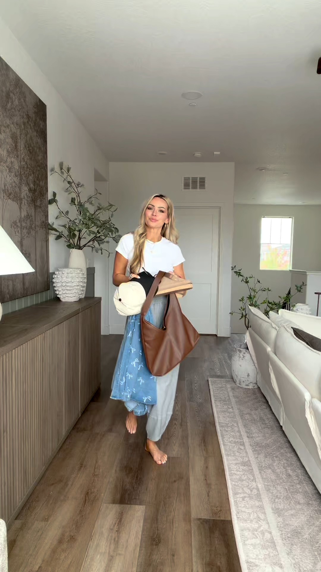 Amazon Fall Outfit ✨
Type FALL and I’ll message you the details 

Barrel sweats pants, oversized denim shirt jacket, Ugg look for less and slouchy hobo bag. 

 Affordable style that looks straight out of Abercrombie or Zara—but for way less.
 

#LTKSaleAlert #LTKOver40 #LTKFindsUnder50 #LTKFindsUnder50 #LTKSaleAlert #LTKStyleTip