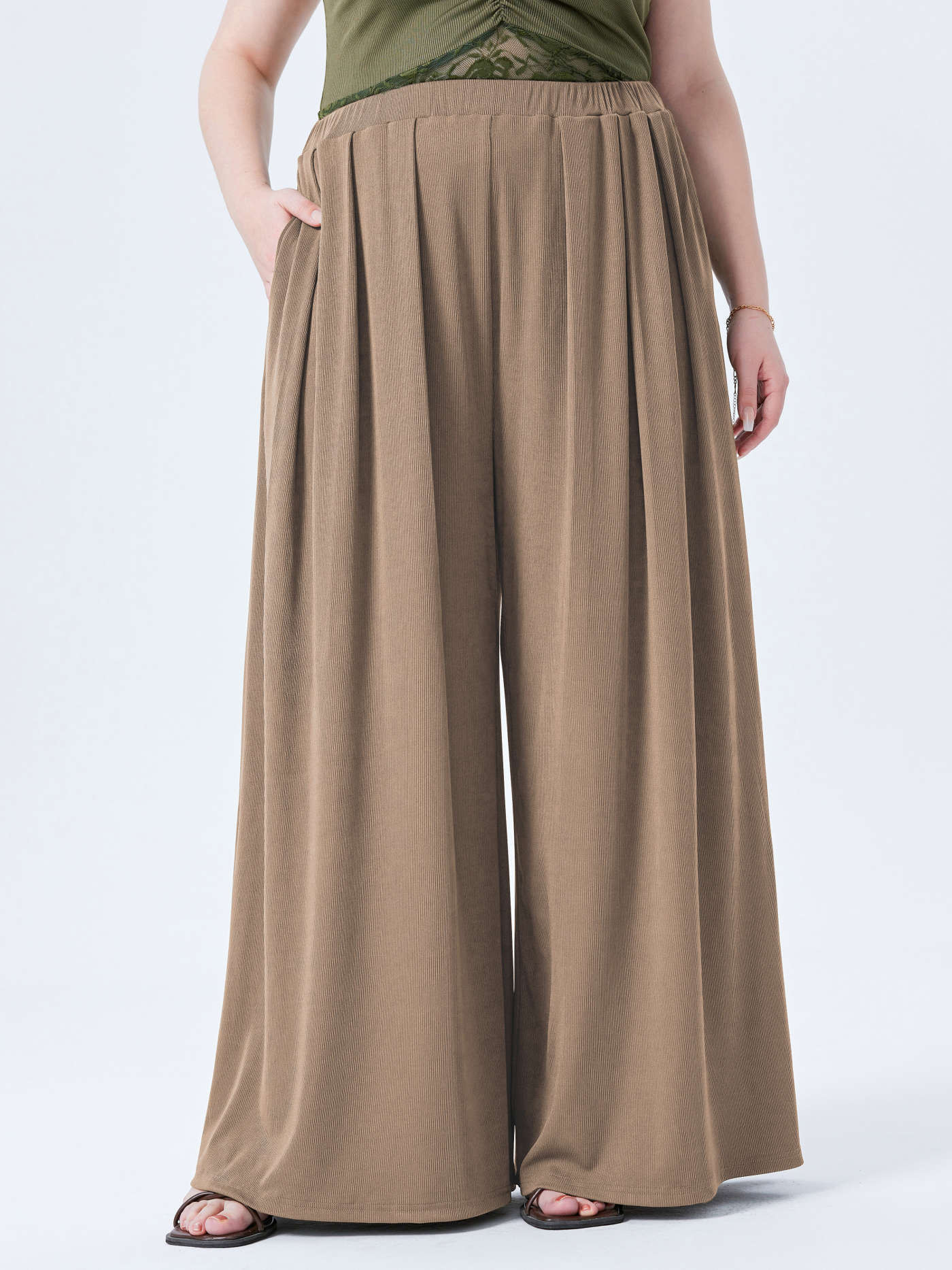 Solid Elastic Waist Pocket Wide Leg Pants Curve & Plus | Cider