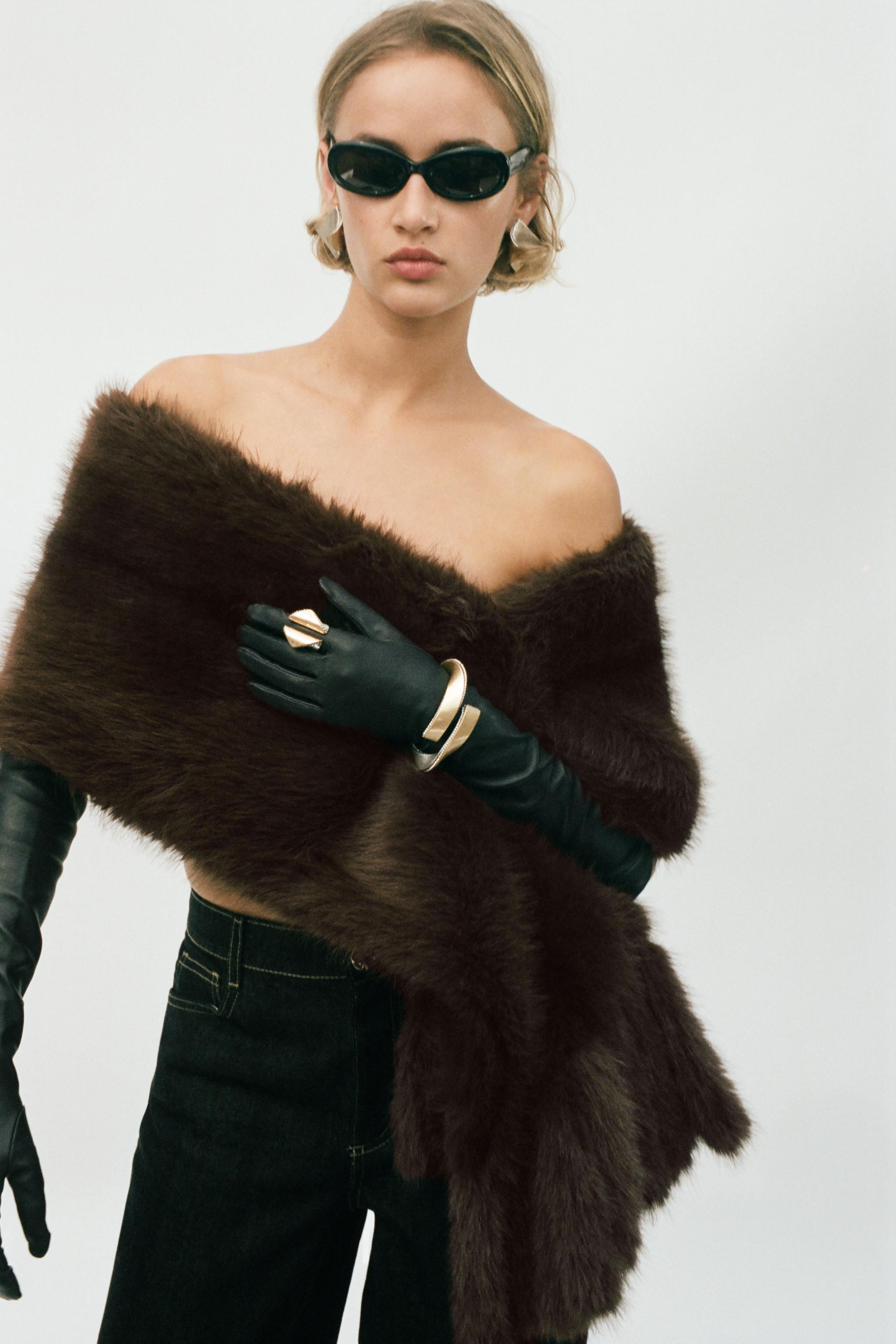 PLAIN FAUX FUR FRINGED SCARF | Zara US
