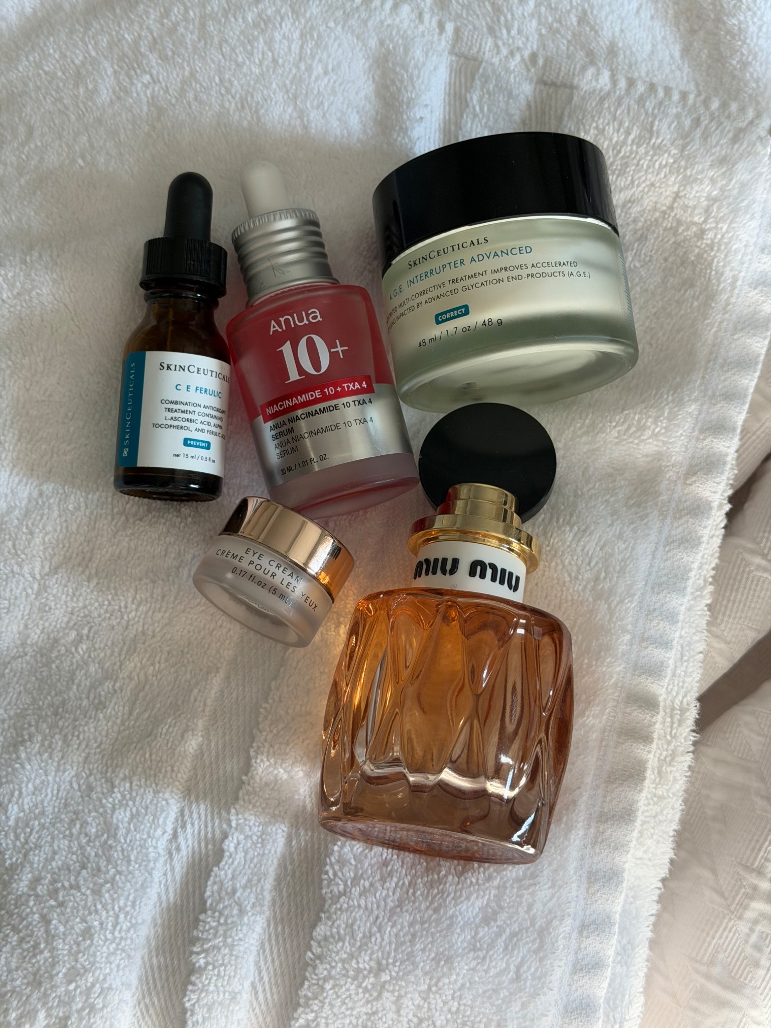 My current skincare rotation 🤍
These are the products I keep coming back to for glowy, healthy, well-aged skin—especially for combination skin that needs balance, not heaviness.

Vitamin C in the morning, niacinamide to keep texture and pores in check, rich hydration for barrier support, and an eye cream I never skip. Simple, effective, and very skin-focused.

Everything linked here is tested, loved, and part of my real routine.
Tap to shop & save for later ✨

#skincareroutine #glowyskin #matureskin #combinationskin #luxuryskincare #ltkbeauty #skincarefavorites

#LTKselfcare #LTKBeauty #LTKValentine