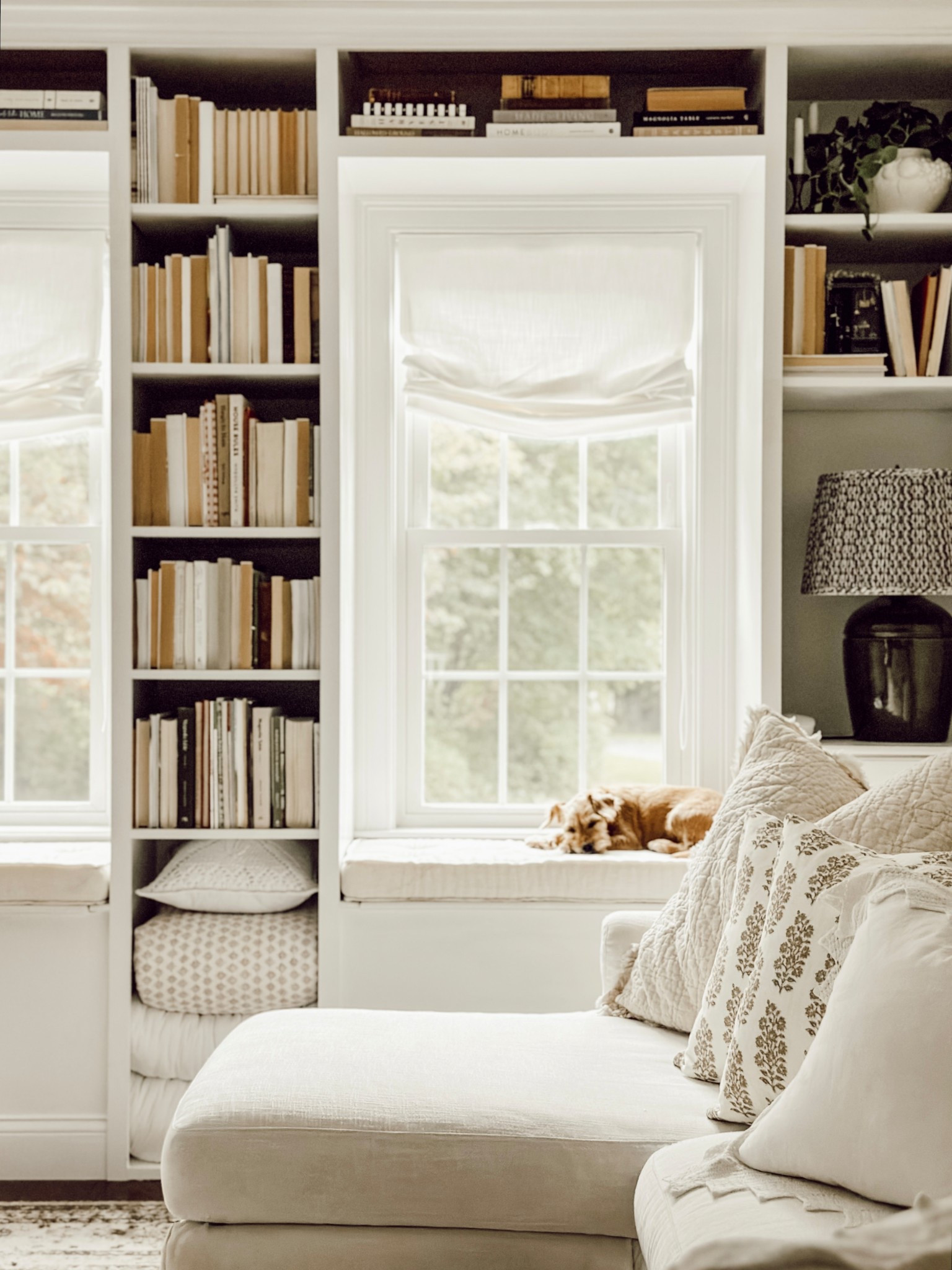 Cozy Saturday at home.

#LTKHome