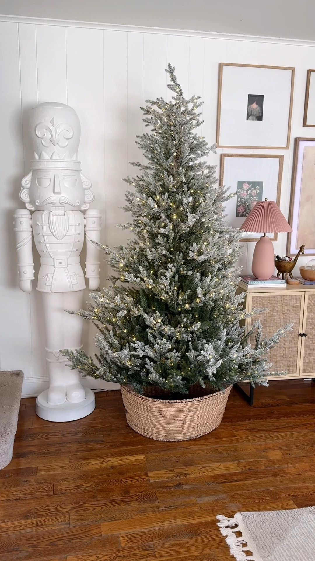 Snowy Christmas tree

#LTKHome #LTKHoliday