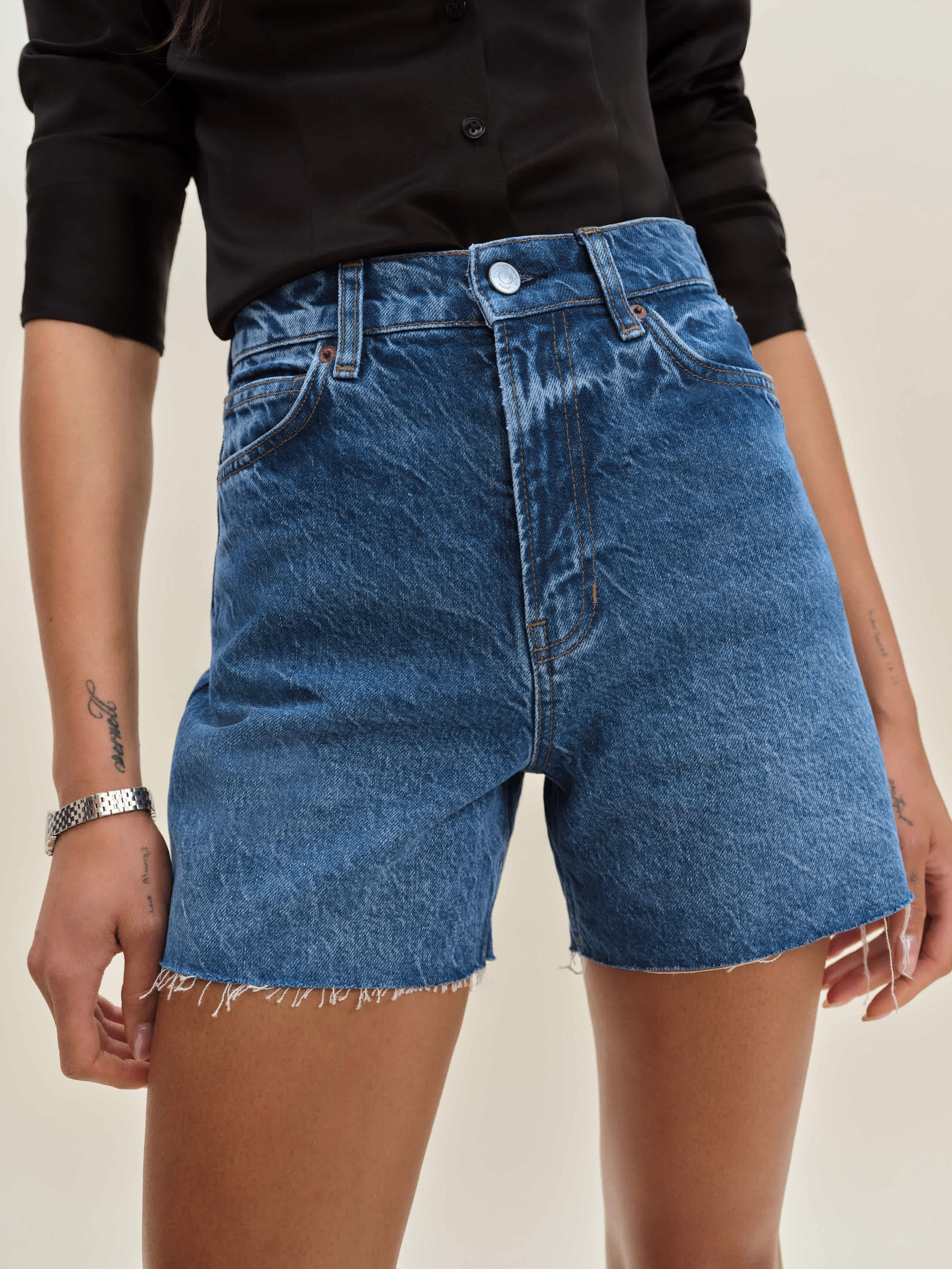 Reformation Saige High Rise 4" Jean Shorts Blue 25 | Reformation (Global)
