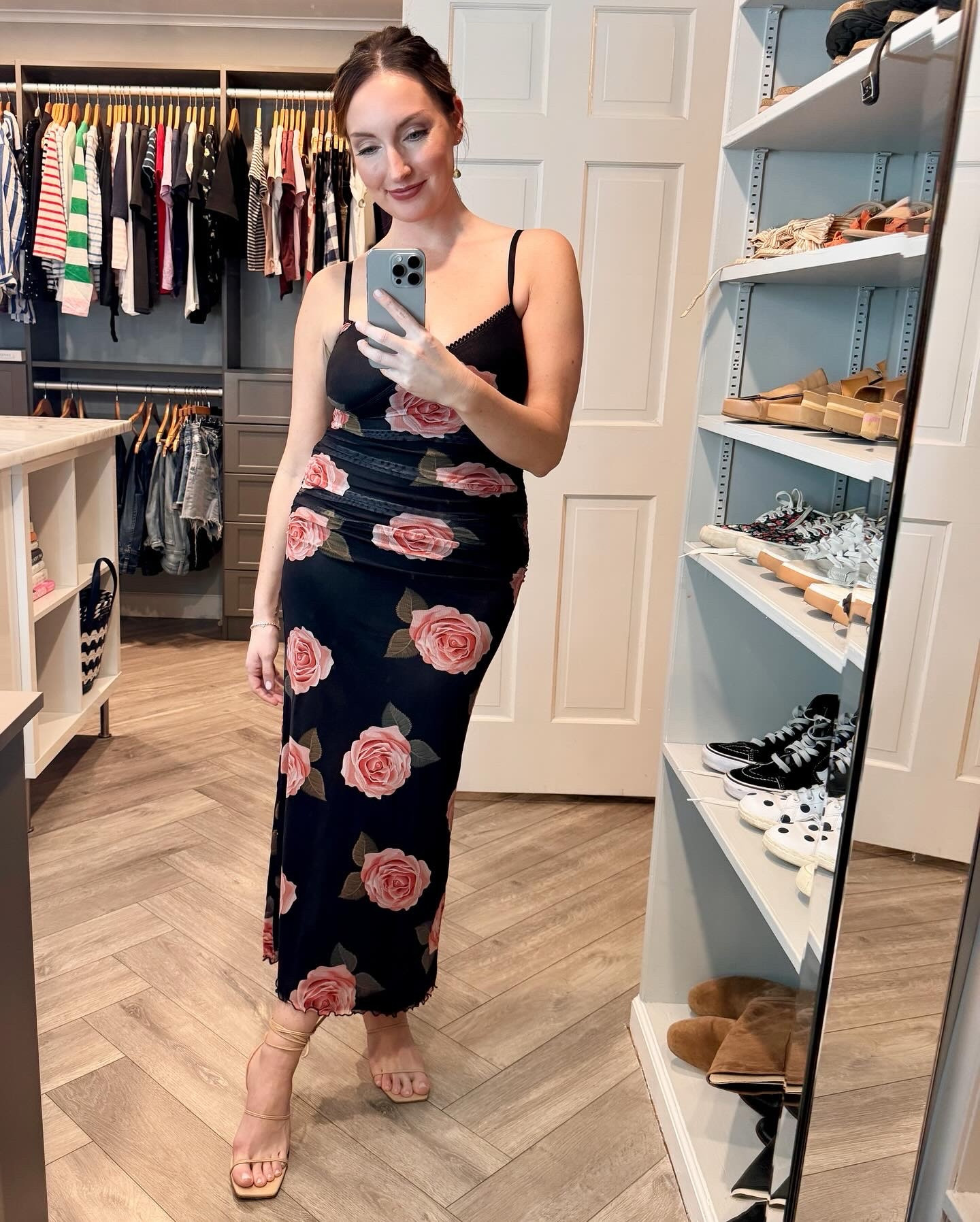 Anniversary date might LEWK