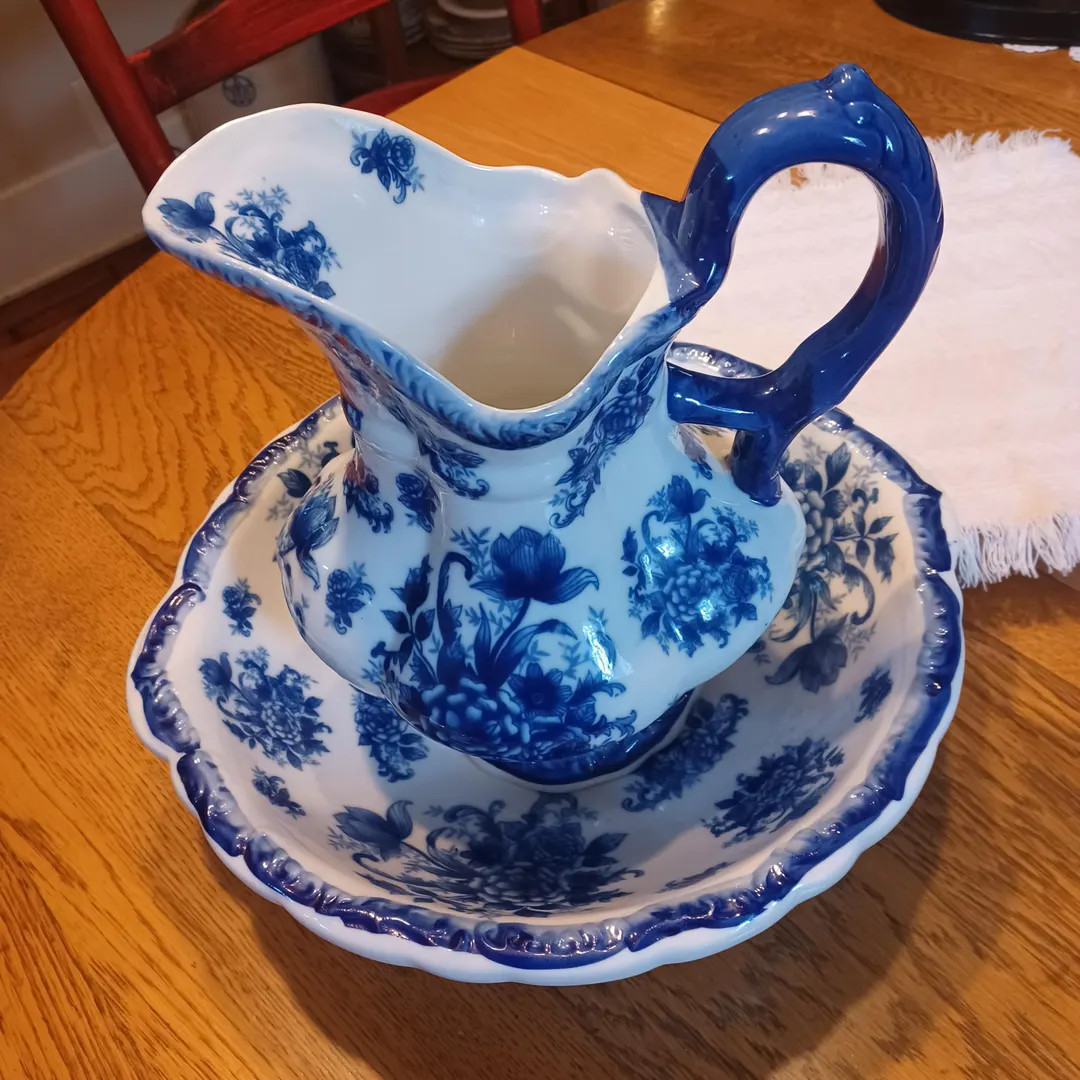 Vintage Cracker Barrel Basin and Pitcher Set: Delft Blue & White Porcelain - Etsy | Etsy (US)