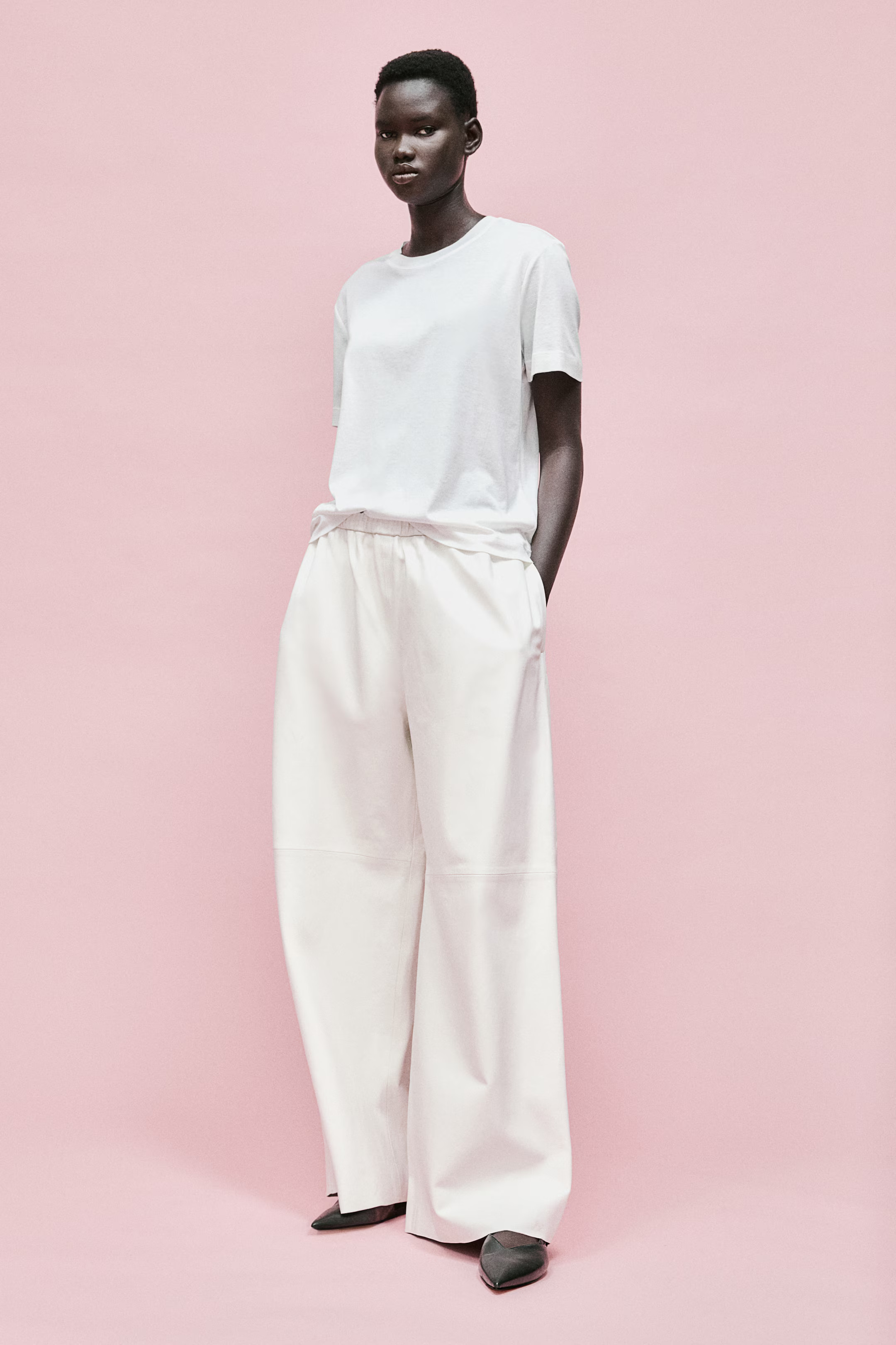 Silk-blend T-shirt - Round Neck - Short sleeve - White - Ladies | H&M US | H&M (US + CA)