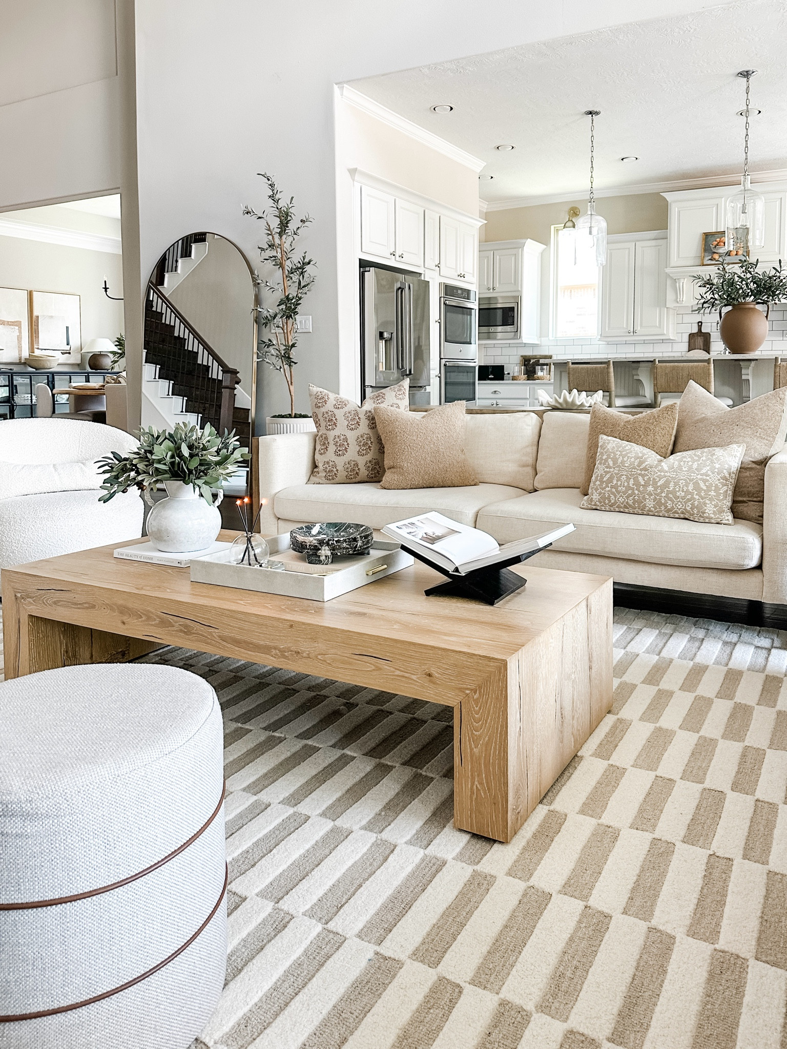 Living Room Decor


Home  home styling  home decor  home furniture  coffee table  living room  couch  throw pillow  accent chair  seasonal home  summer home  

#LTKSeasonal #LTKHome #LTKStyleTip