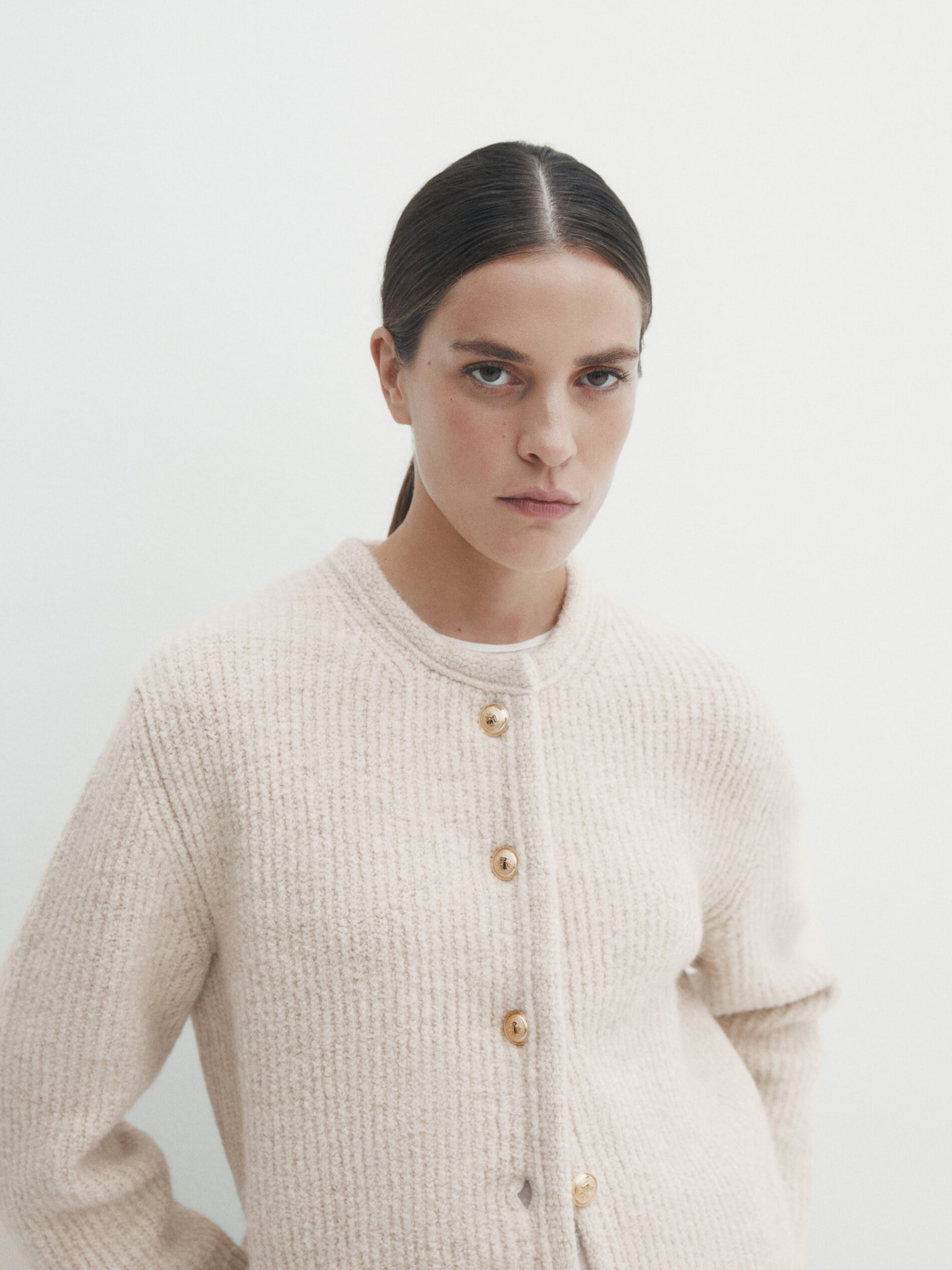 Knit cardigan with button detail at the back | Massimo Dutti UK