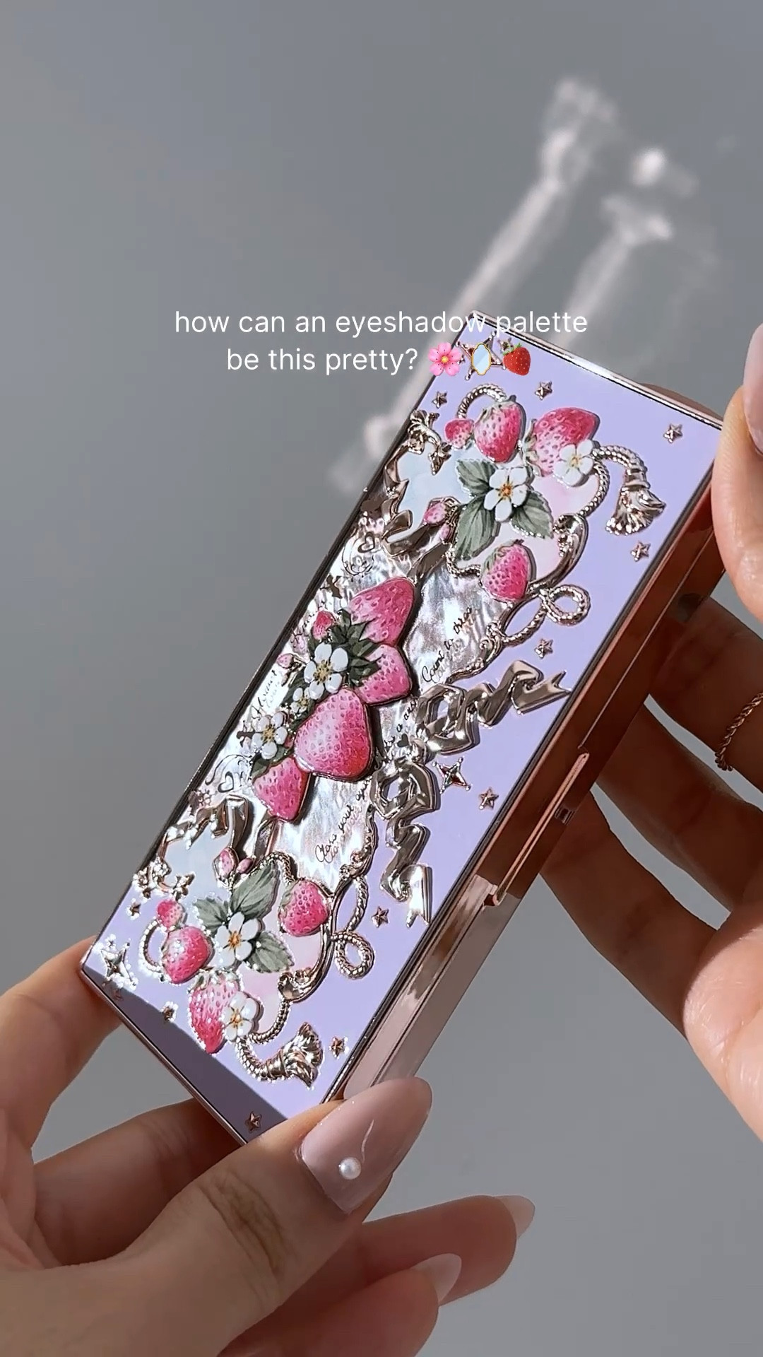 @flowerknows_global always coming through on packaging 😮‍💨🌸

unboxing this newbie of mine from them, it is like an artwork truly. I love how sparkly the shades are in this and it feels perfect for cool undertoned looks to do!

#newmakeup #cbeauty #pink #makeup #pinkaesthetic #makeupobbsessed #chinesemakeup #flowerknows #eyeshadowpallette #viralmakeup #pinkwednesday #softgirlaesthetic #ugccreator #ugc #girlythings 

#LTKBeauty #LTKFindsUnder50 #LTKItBag