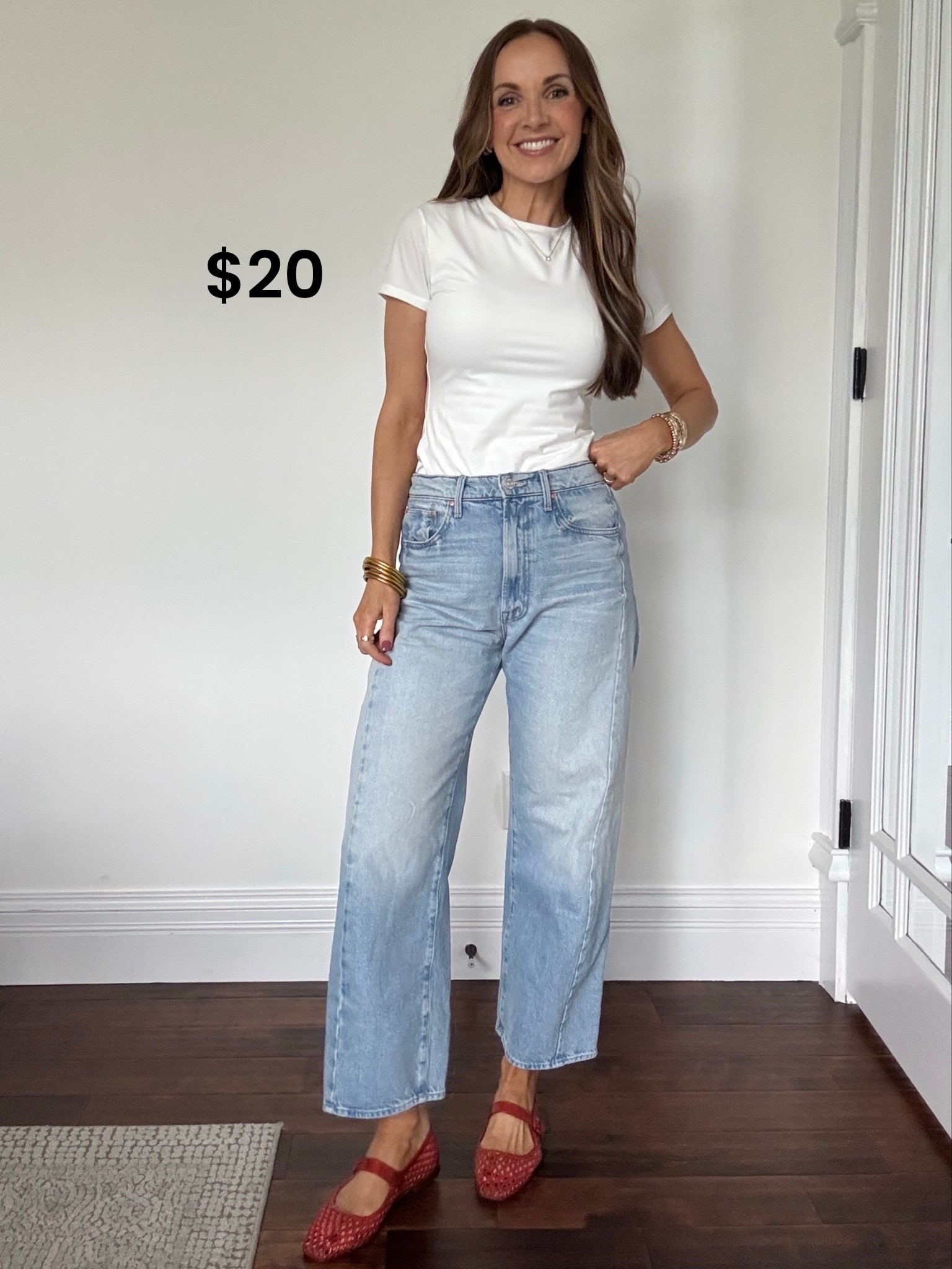 @pumiey tee is one of my go to white tees, it’s double layered, thick and a tighter fit. Great to wear with looser pants! 

#LTKgrwm