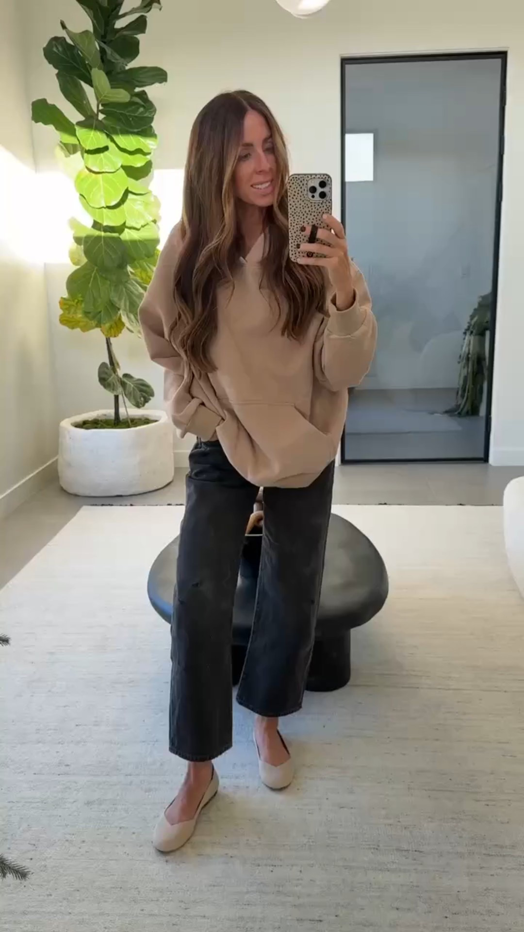 favorite hour back in stock and on sale today! great basic hoodie!


#LTKSeasonal #LTKmomlife #LTKootd