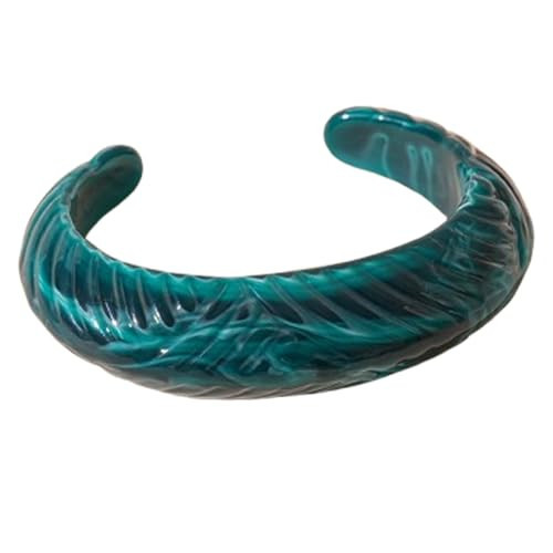 GYRMMUE Chunky Acrylic Bracelet,Vintage Multicolor Bangle Irregular Large Square Bracelets Resin Plastic Candy Color Bangle Bracelet Geometric Y2K Statement Bracelets for Women (Green1) | Amazon (US)