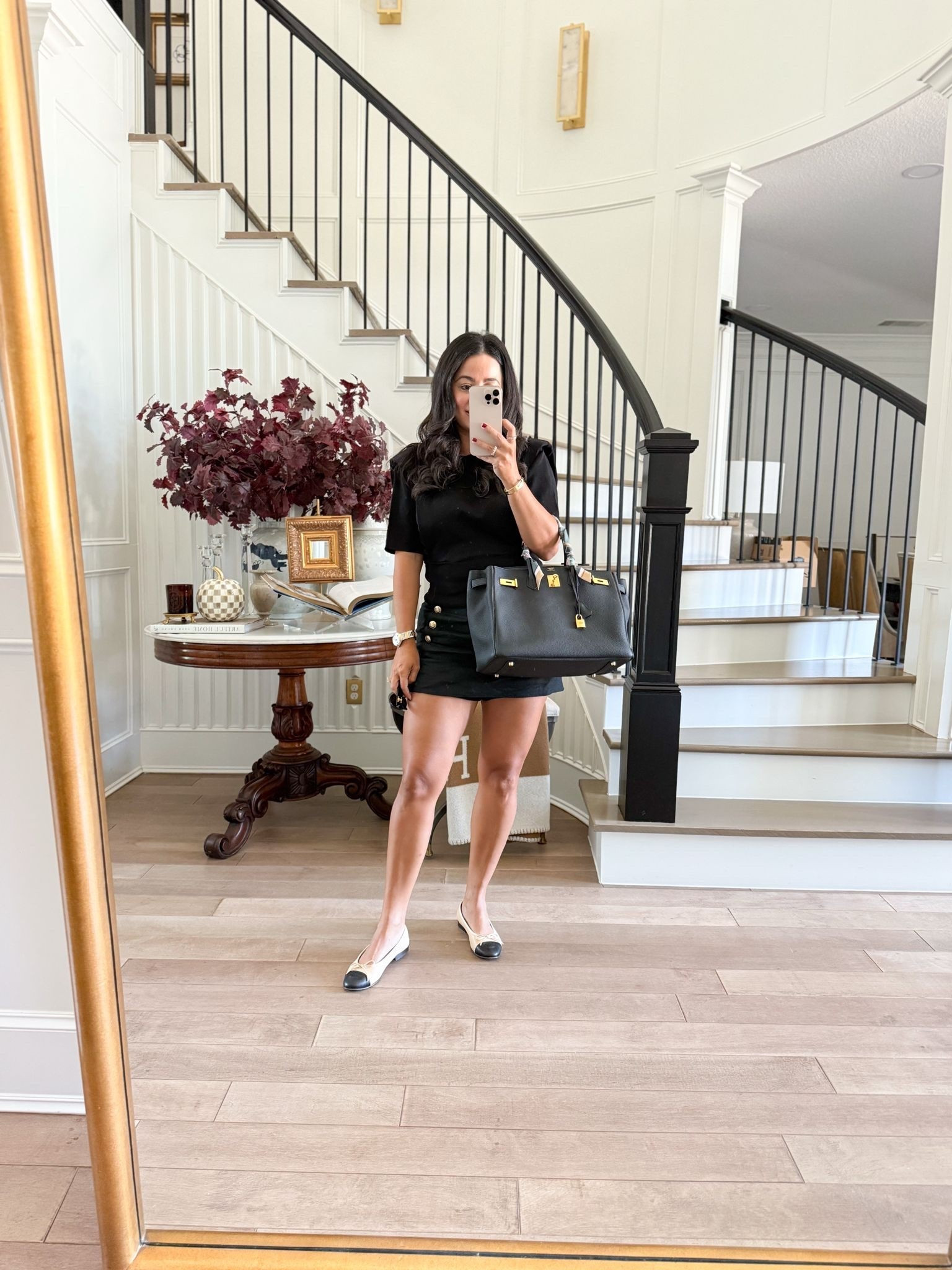 Casual all black outfit for a day out shipping with my mom! 

#LTKStyleTip #LTKCon #LTKOver40

#LTKOver40 #LTKSeasonal #LTKStyleTip