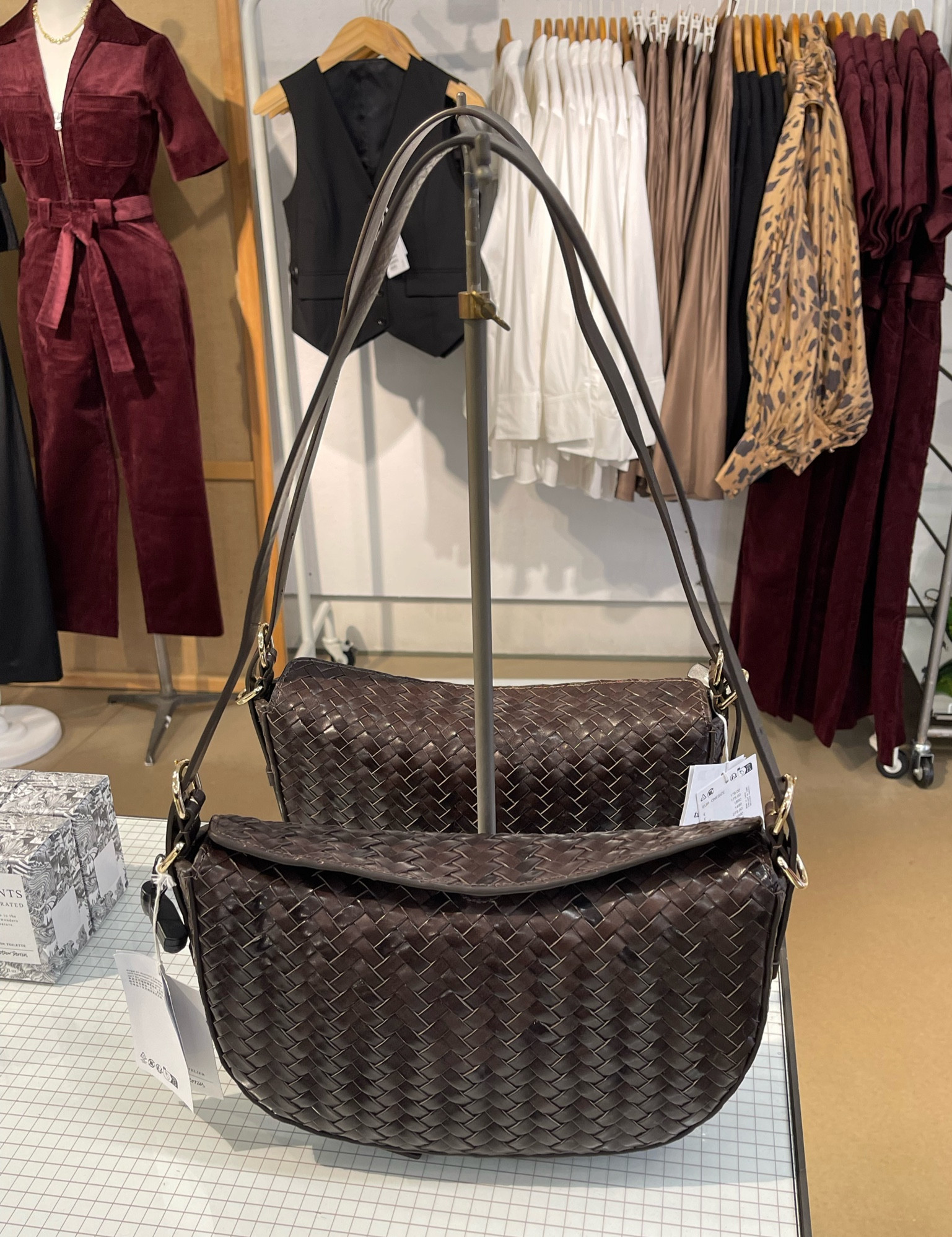 Braided leather shoulder bag 🤎

#LTKbag #LTKeurope #LTKautumn