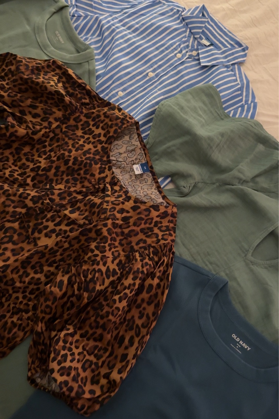 old navy is having such a good online sale right now 👏🏼 linking some stuff I got for walker here too  

#LTKSaleAlert #LTKFindsUnder50 #LTKPetite