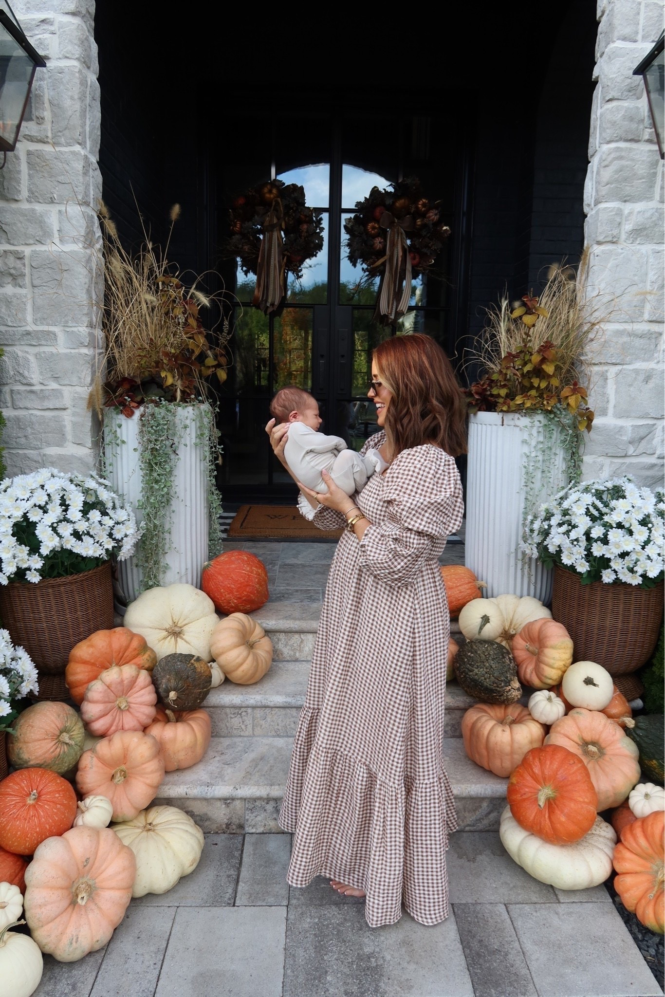 Wearing an xs in this fall dress- would be perfect for fall family photos + it’s bump friendly!  Also great for postpartum 🙌🏻

#LTKootd #LTKmomlife