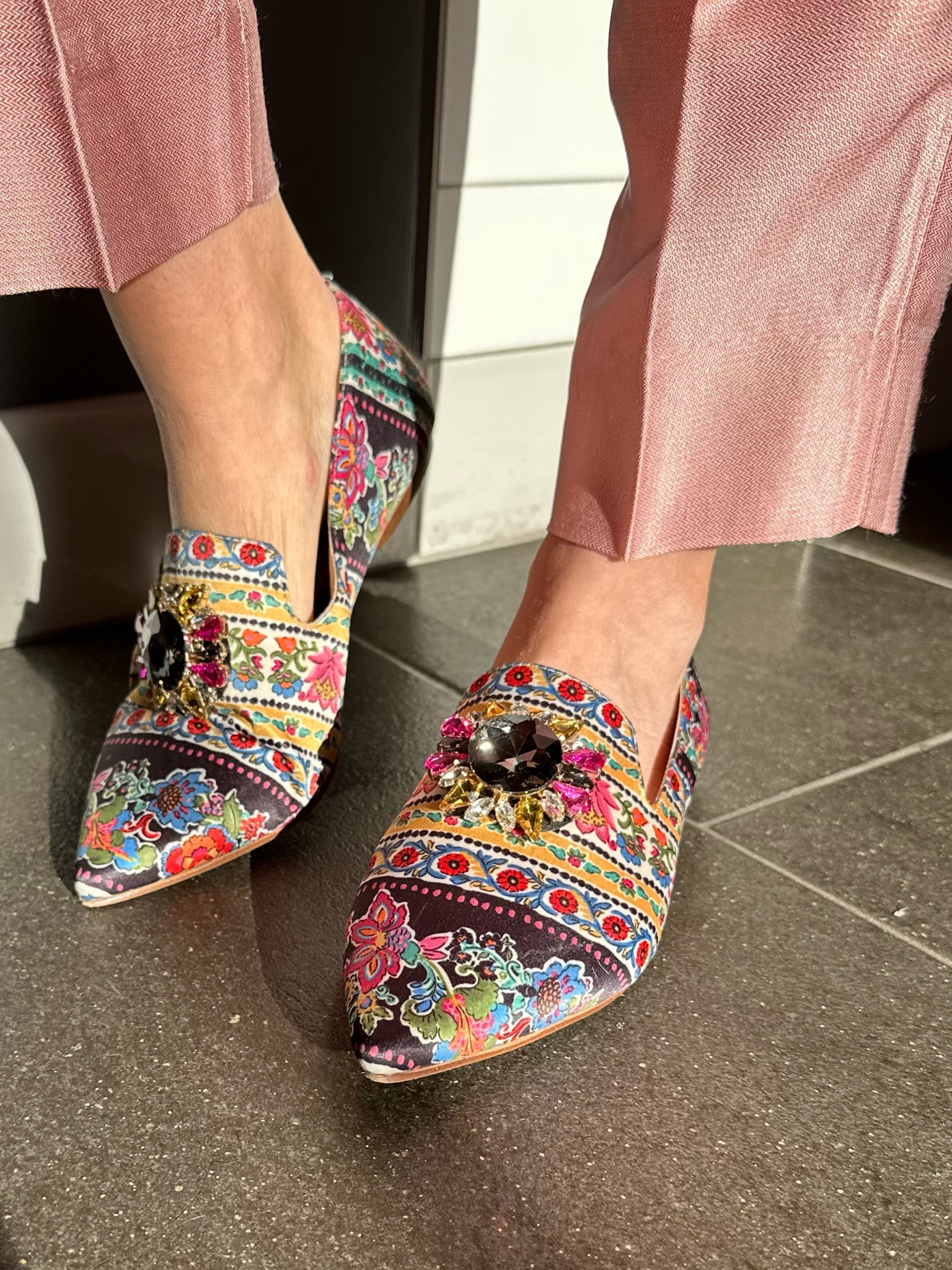 For a splash of color and pizazz… these pointed toe flats are the perfect touch.  They are seriously what shoe dreams are made of!

#LTKstyletip #LTKFind #LTKworkwear