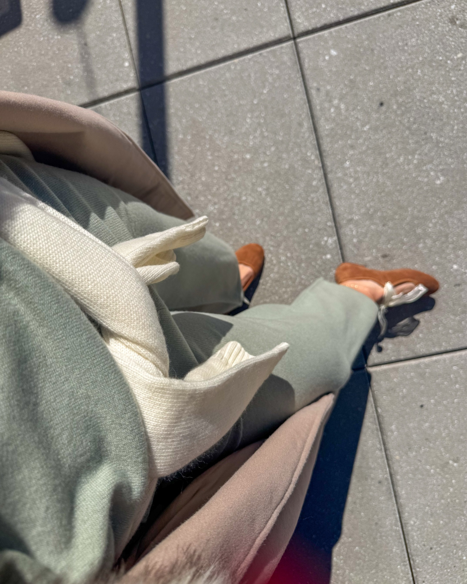 @shopthatgirlkate in the city 
 Simply in love with this set — soft, elevated, and the perfect neutral for spring layering. Comfortable enough for mom life and polished enough to feel put together!

#thatgirlkate #ad

#LTKdayinmylife #LTKmomlife #LTKootd