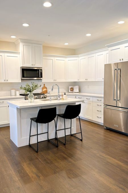 

Counter stools, kitchen decor, cook books, home staging 

#LTKhome #LTKstyletip