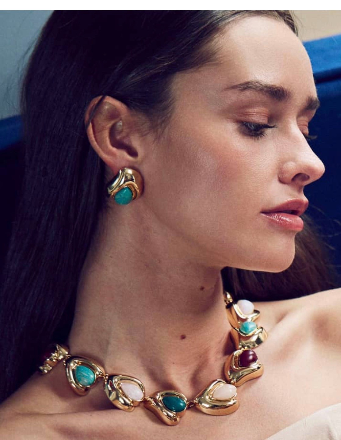 Lele Sadoughi
Laurel Statement Necklace

Lele Sadoughi designs this statement necklace with pear-shaped stones that contribute to the sculptural form

#LTKTravel #LTKWorkwear #LTKSeasonal