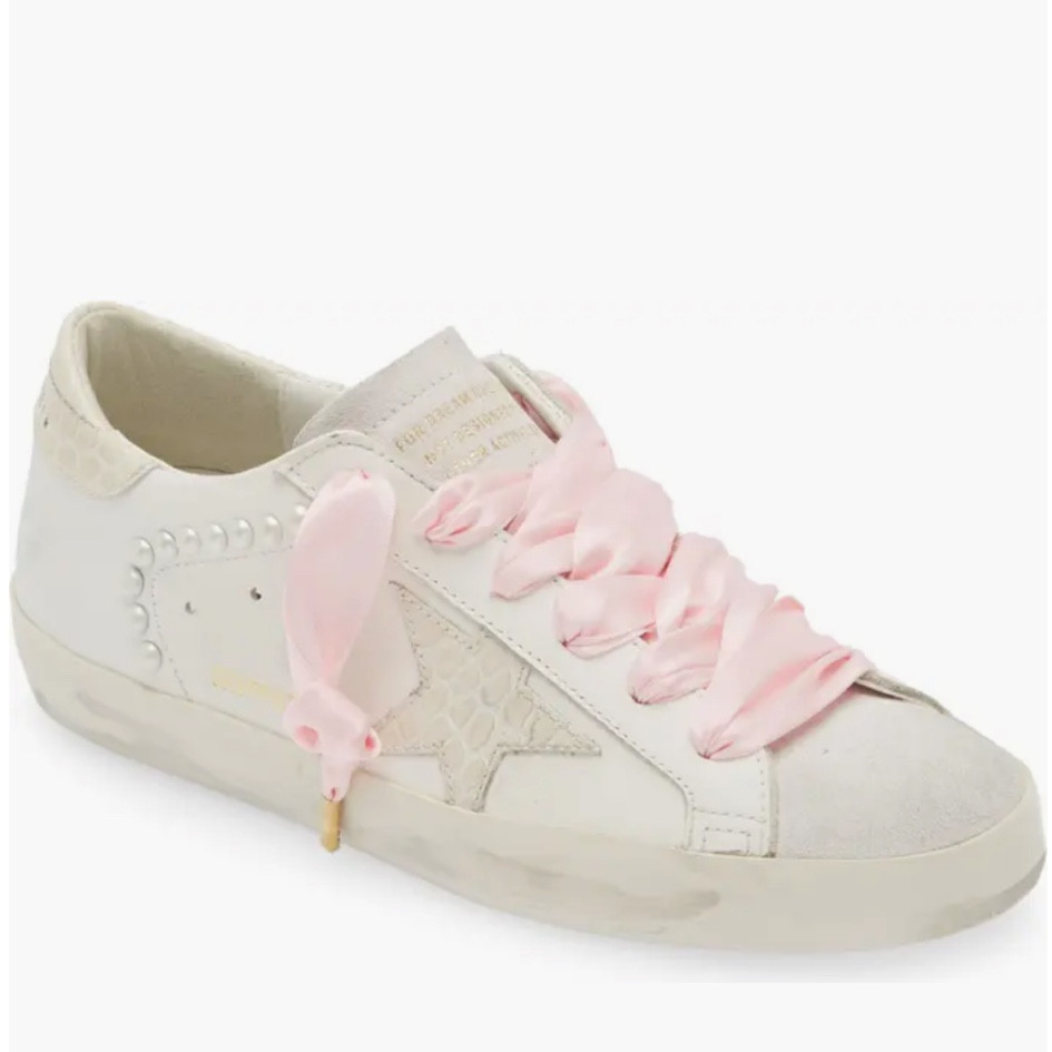 #LTKGiftGuide #LTKSeasonal #LTKShoeCrush