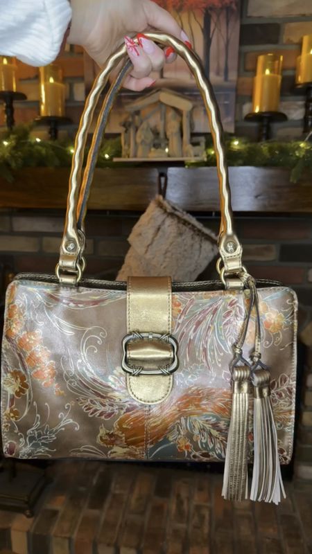  I just got my first Patricia Nash handbag, and I am in love with the quality, print, leather, and details. This is the Violina Satchel in the vintage pheasant print on leather. Inspired by Italian designers, the details like the buckle and tassel, are so beautiful unique. It is perfect with so many holiday outfits or as a gift under the tree. 

#LTKitbag #LTKGiftGuide #LTKHoliday