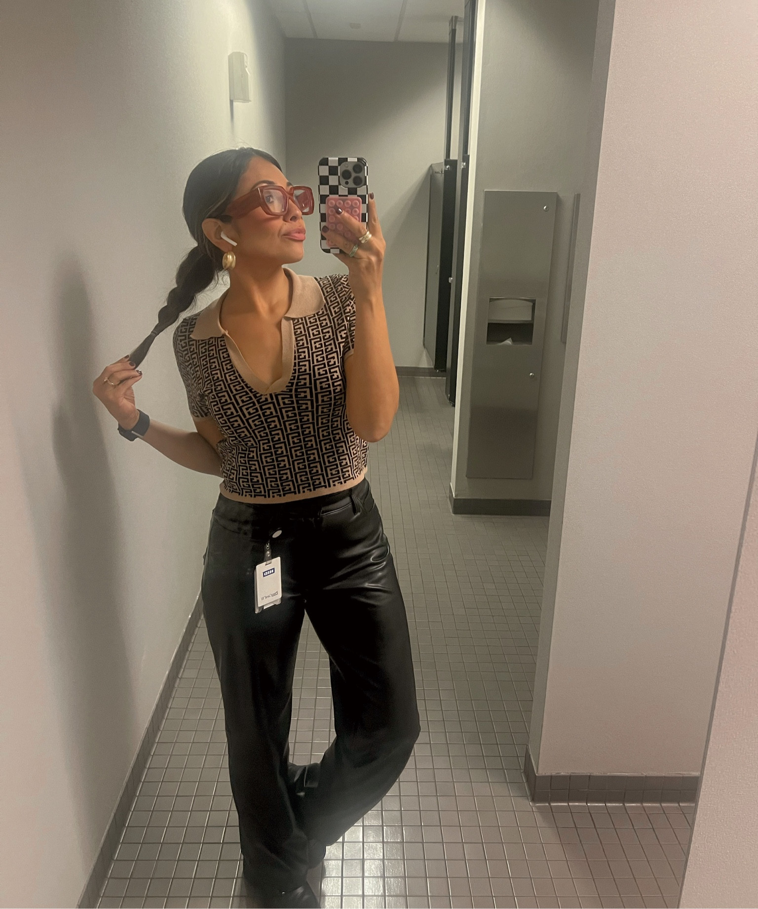 leather pants are always a good idea 

#LTKFindsUnder100 #LTKStyleTip #LTKSeasonal