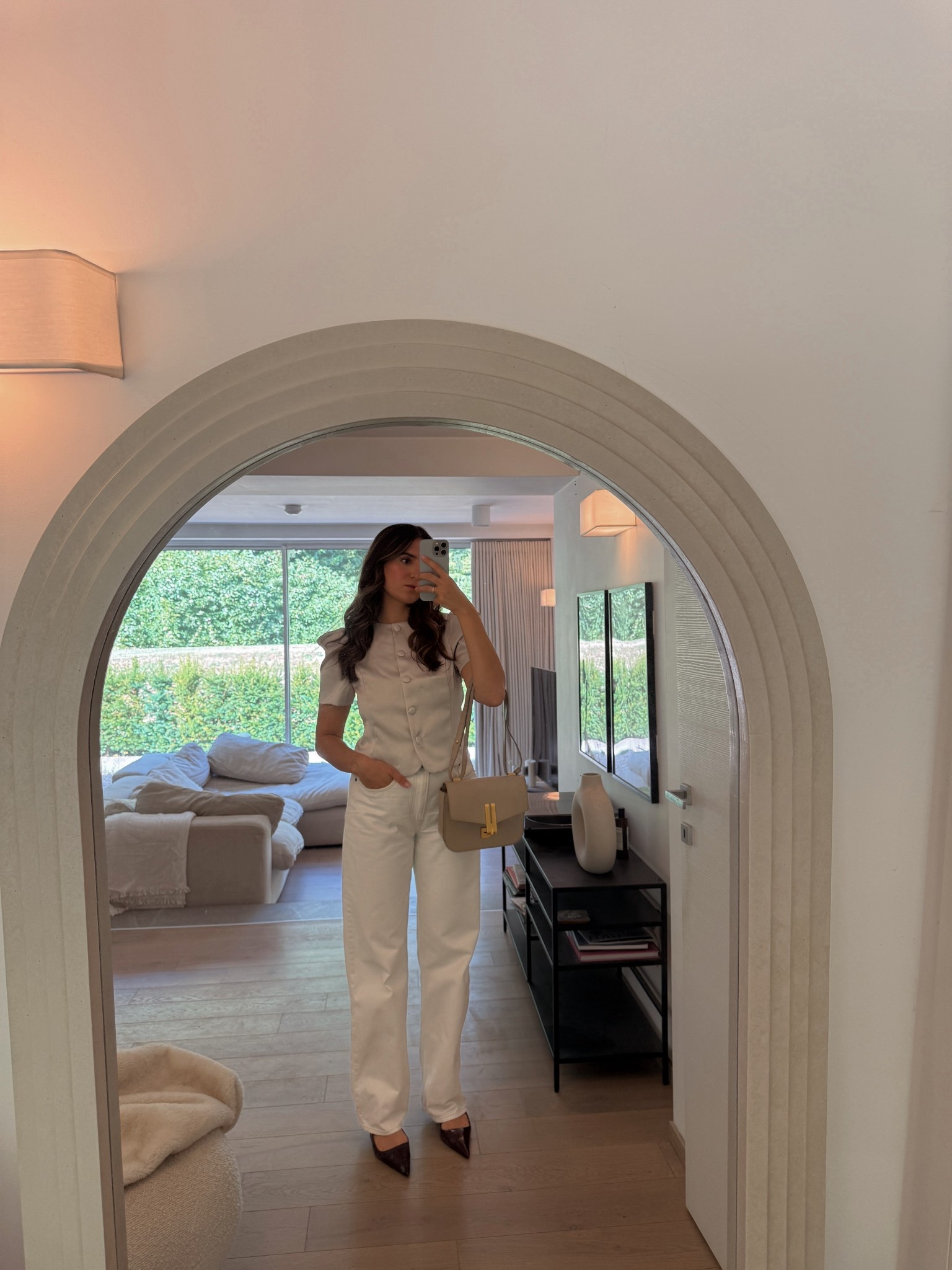 The most gorgeous blouse from
H&M!

#LTKuk #LTKsummer #LTKeurope