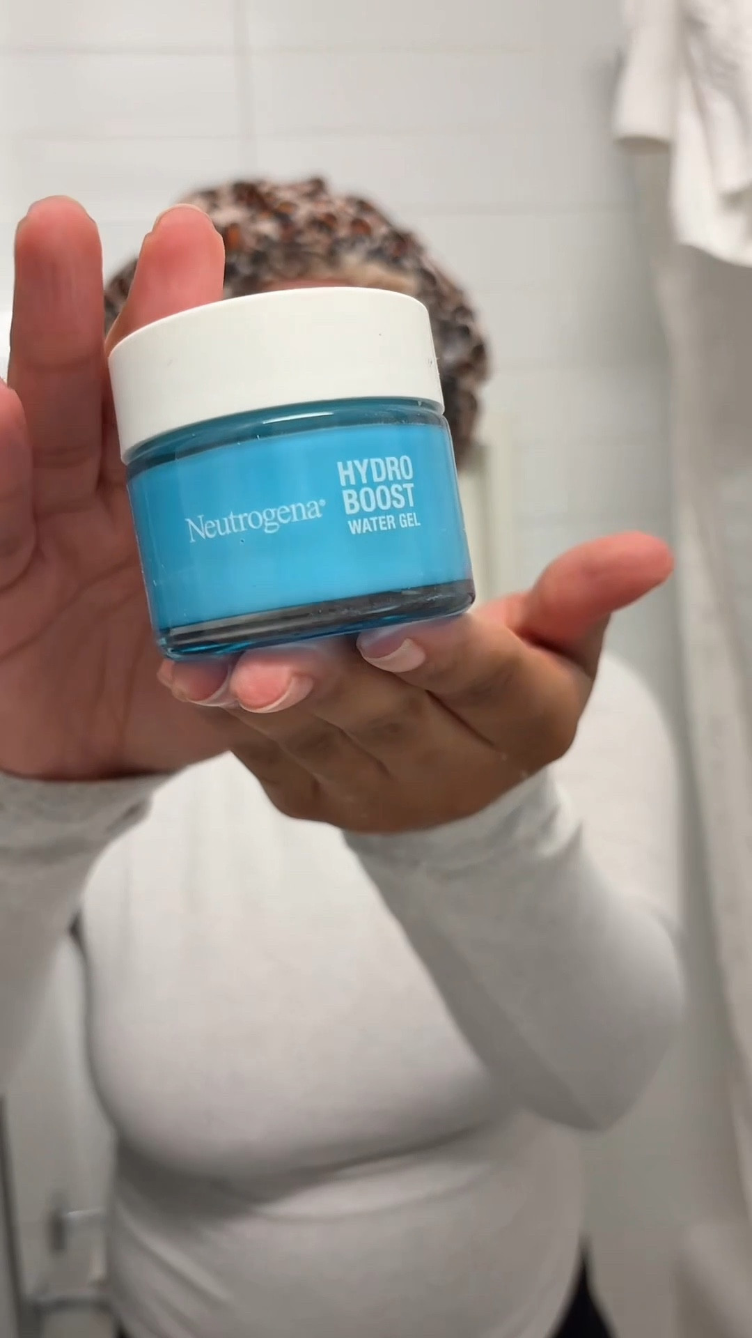 No matter how tired I am, I never skip taking my makeup off 🤍
Ending my day with a simple routine using @neutrogena_us helps me slow down, reset, and show up for my skin in a way that actually feels like self-care. I love knowing I can find these essentials while shopping at @Walmart, easy, consistent, and realistic.
#BeautyToAScience



#LTKselfcare #LTKBeauty #LTKmorningroutine