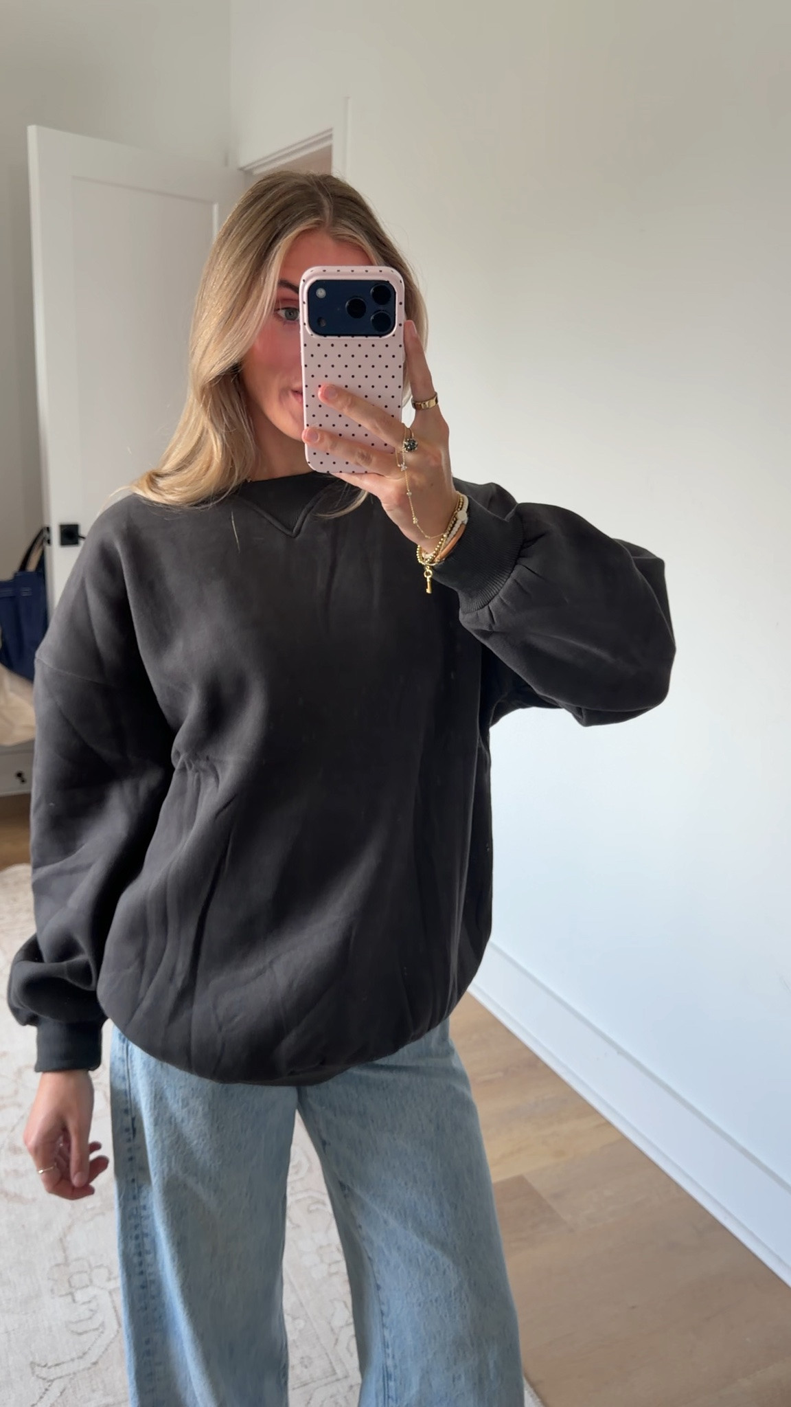Amazon size small ANRABESS Women Oversized Crew Neck Fleece Fall Sweatshirts
2026 Fall Outfits,Basic Cute Long Sleeve Sweatshirts,Relax Fit Pullover Top,Cozy Work Office & Travel Lounge Wear

#LTKootd #LTKSaleAlert #LTKSeasonal