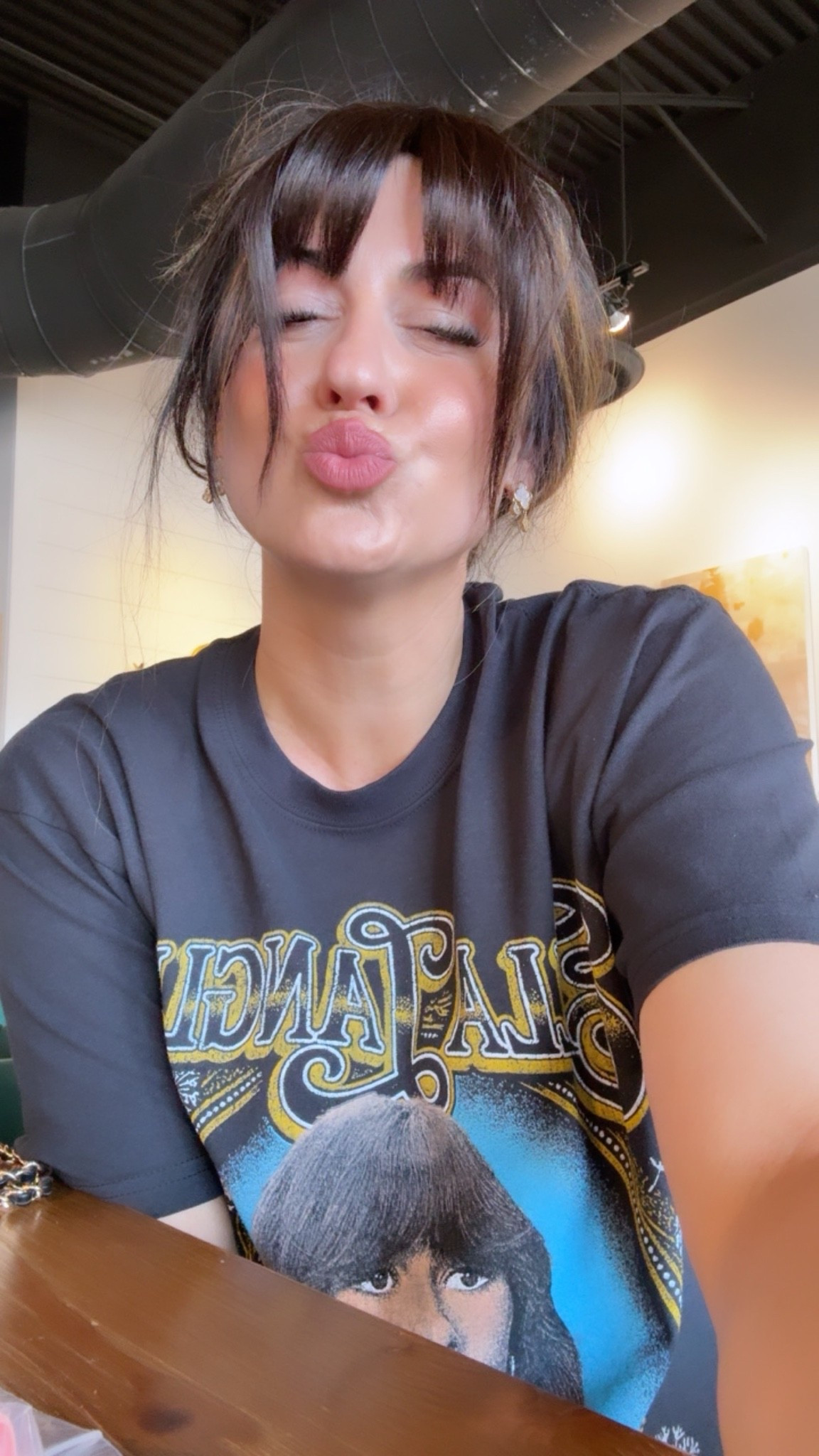 Ella Langley Bangs! Snag a pair for yourself and all your friends for her show. These are so cute and high quality, they came fast too! Linked these clip in bangs as well as my cowgirl boots. Have fun!


Ella Langley 
Country concert 
Cowgirl 
Western

#LTKgrwm #LTKTravel #LTKvlog