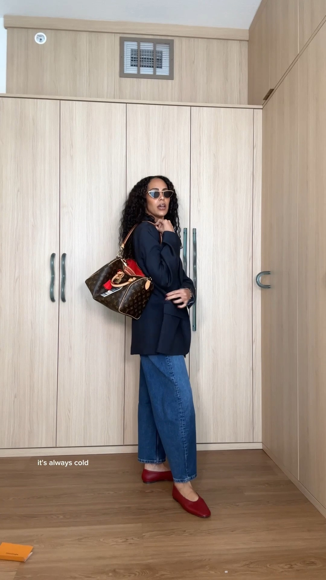 How to style red flats