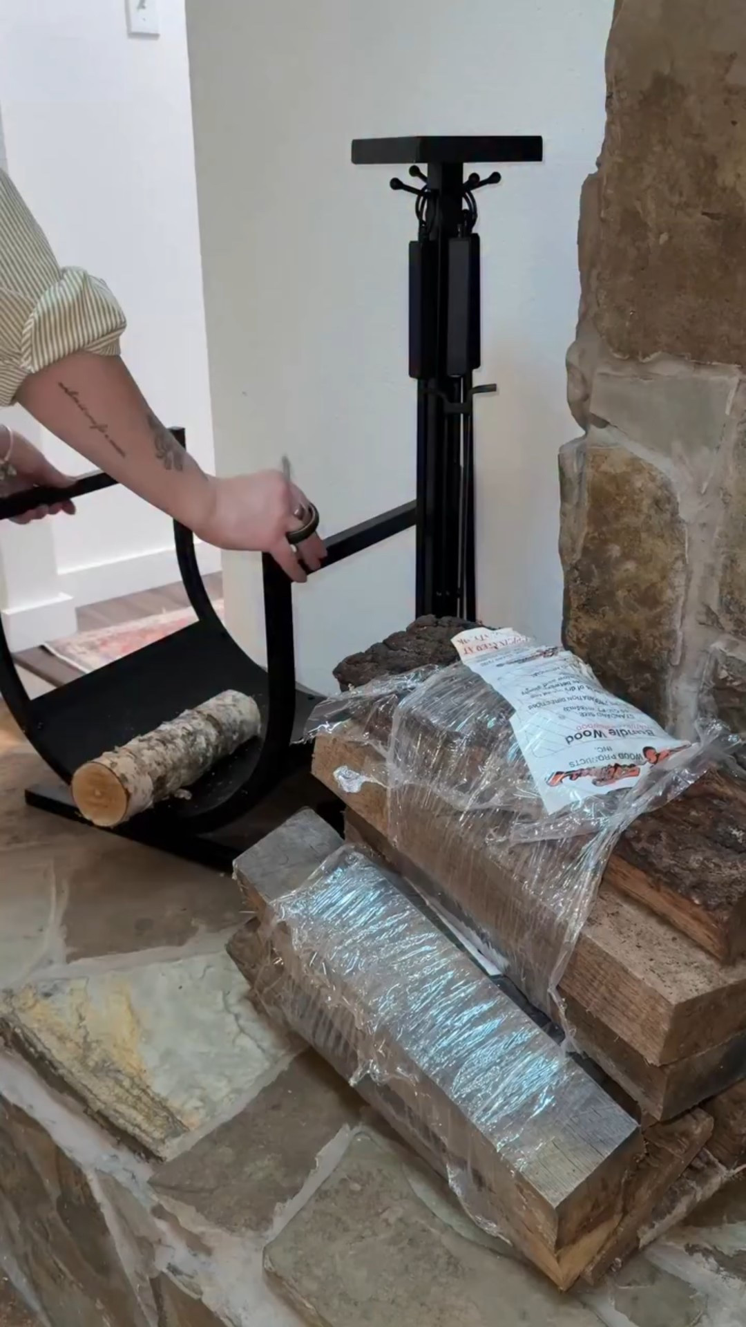 Winter storm prep! Also this page is for people to enjoy ASMR & a safe place for ALL & if you agree with what’s happening in our country this is not the page for you. 

#asmrsounds #asmrvlog #asmrvideo
#winterstorm