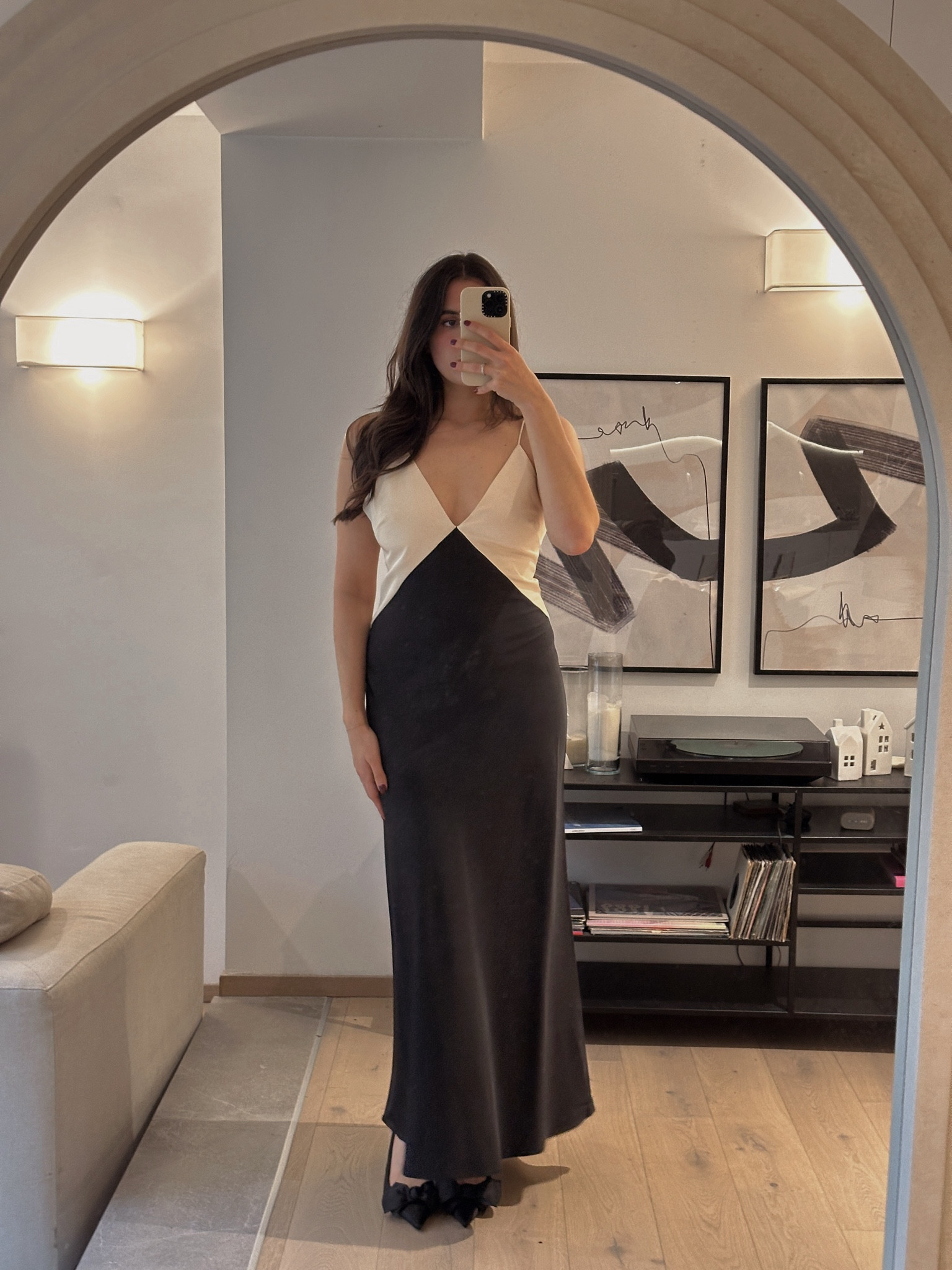The most beautiful evening dress for the festive season, so chic and elegant 

Party wear, Christmas party, party outfit, festive an outfit, sequins, party dress, evening outfit, mango 

#LTKwinter #LTKCyberWeek #LTKpartywear